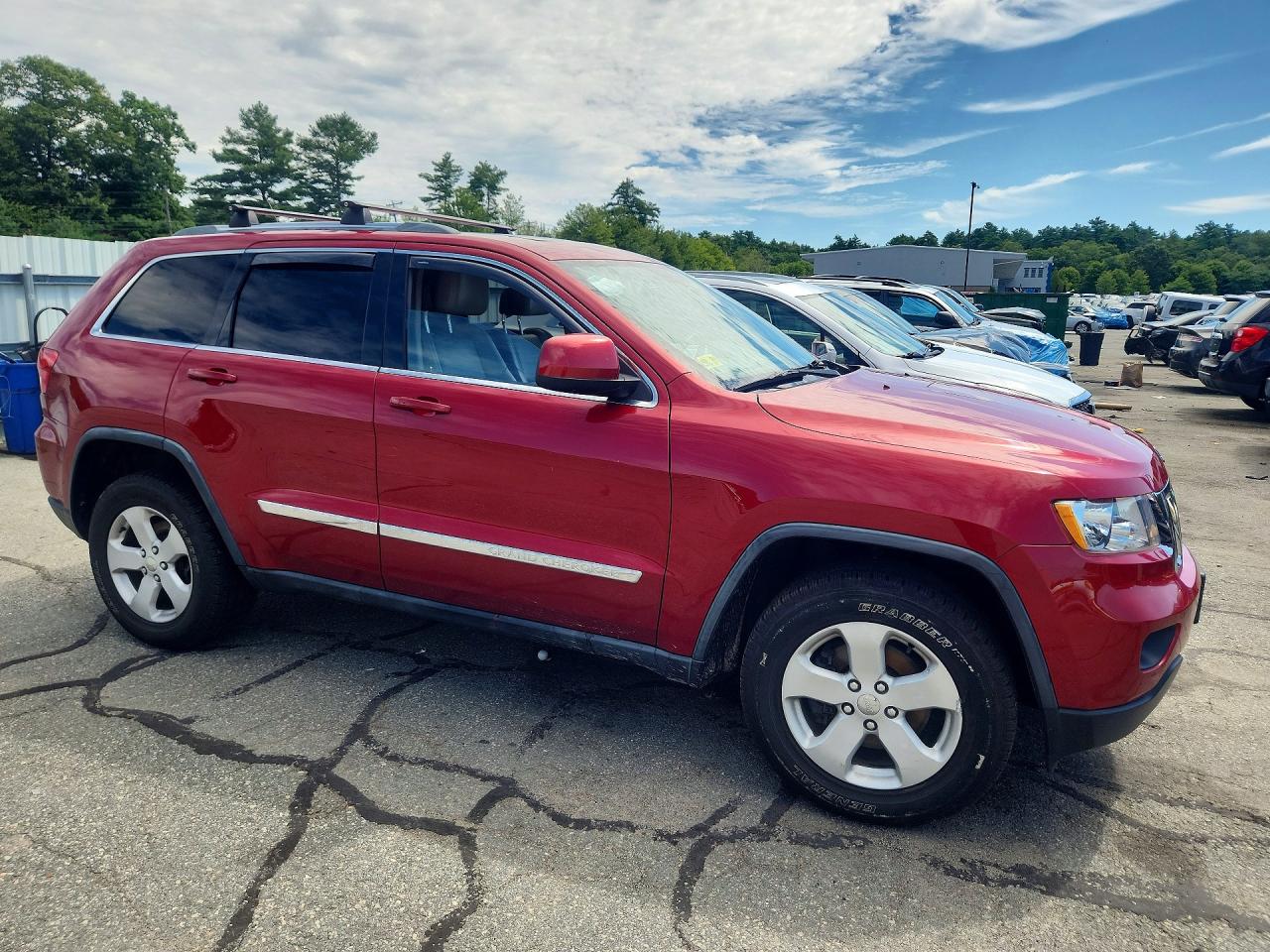 2011 Jeep Grand Cherokee Laredo Red vin: 1J4RR4GG3BC602135