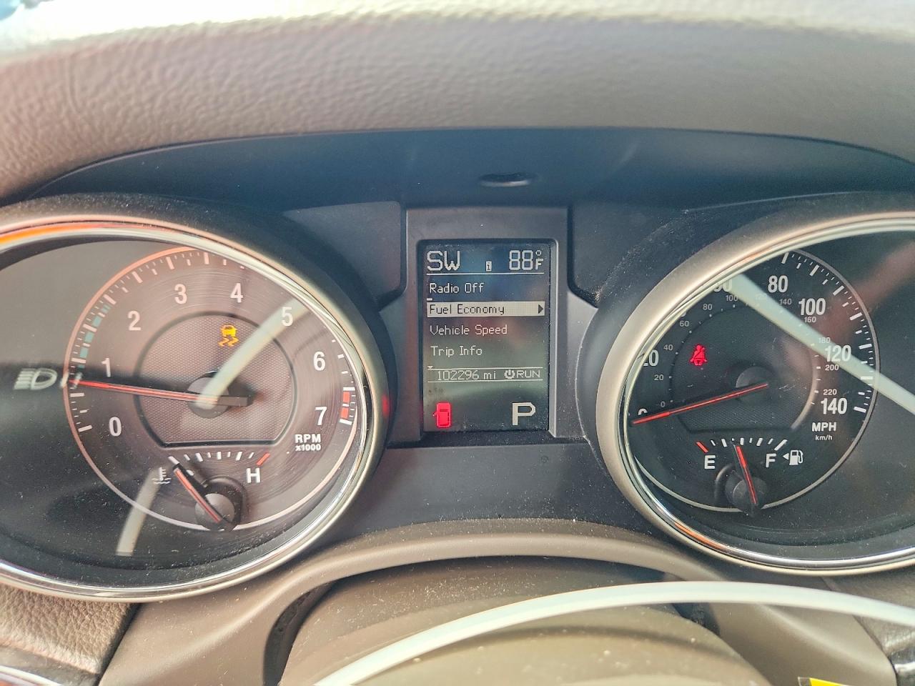 2011 Jeep Grand Cherokee Laredo Red vin: 1J4RR4GG3BC602135