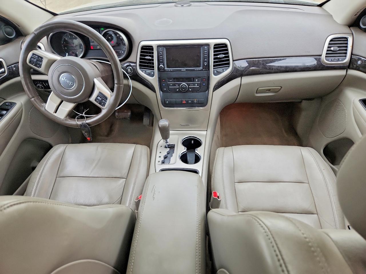 2011 Jeep Grand Cherokee Laredo Зеленый vin: 1J4RR4GG3BC641825