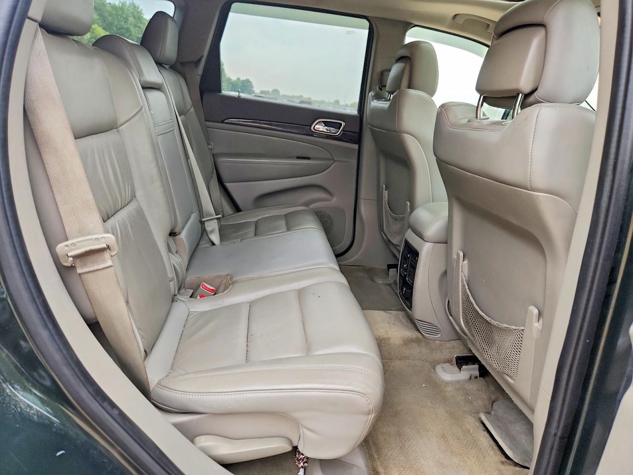 2011 Jeep Grand Cherokee Laredo Зеленый vin: 1J4RR4GG3BC641825