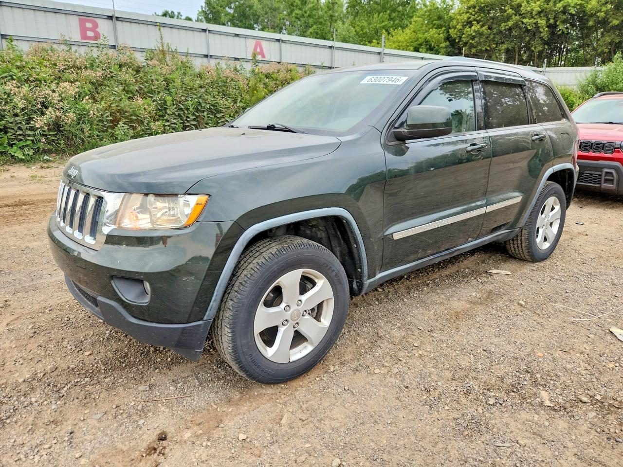 2011 Jeep Grand Cherokee Laredo Зеленый vin: 1J4RR4GG3BC641825