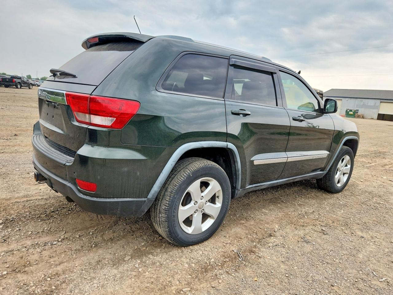 2011 Jeep Grand Cherokee Laredo Зеленый vin: 1J4RR4GG3BC641825