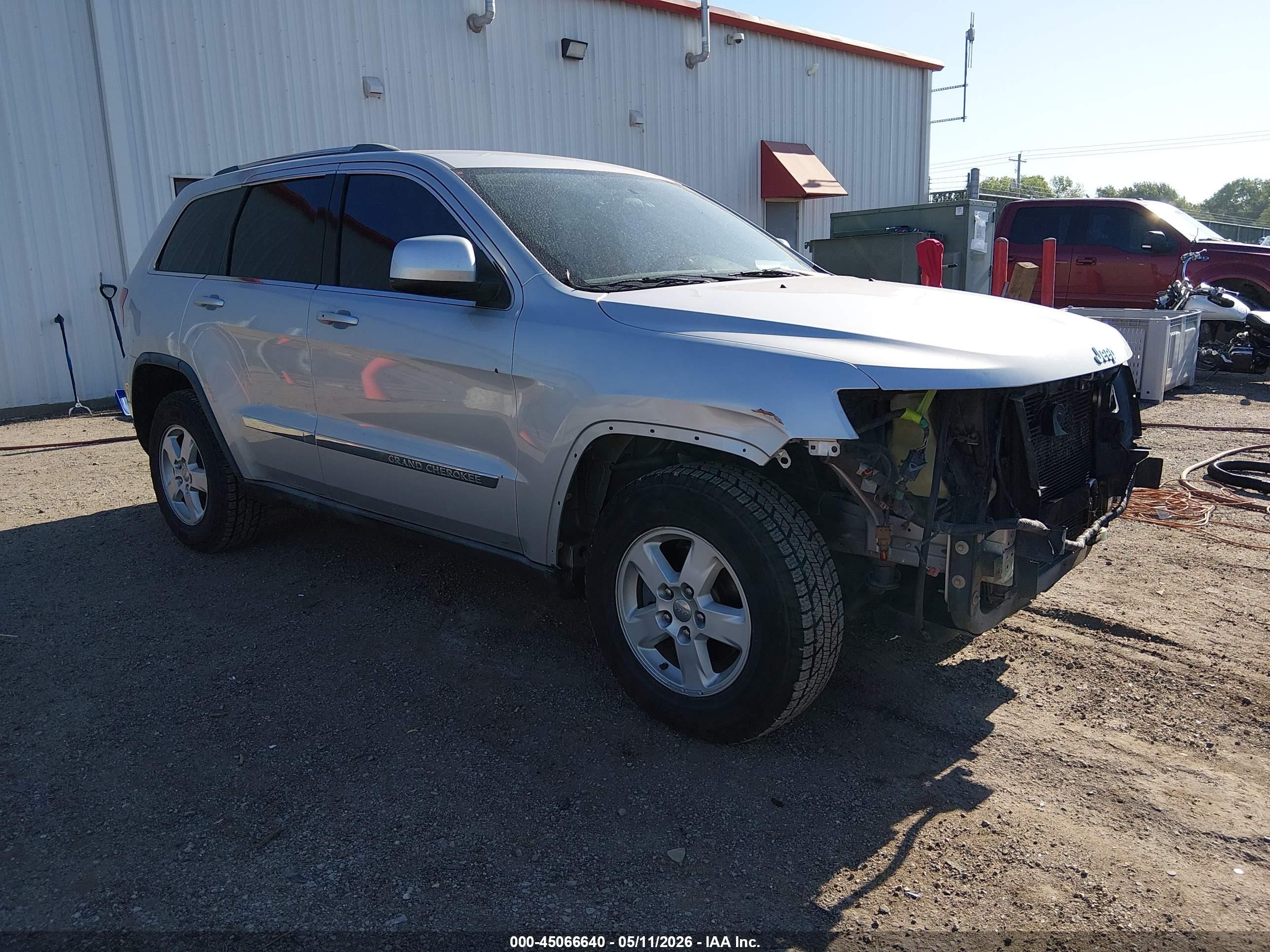 2011 Jeep Grand Cherokee Laredo Silver vin: 1J4RR4GG3BC705443