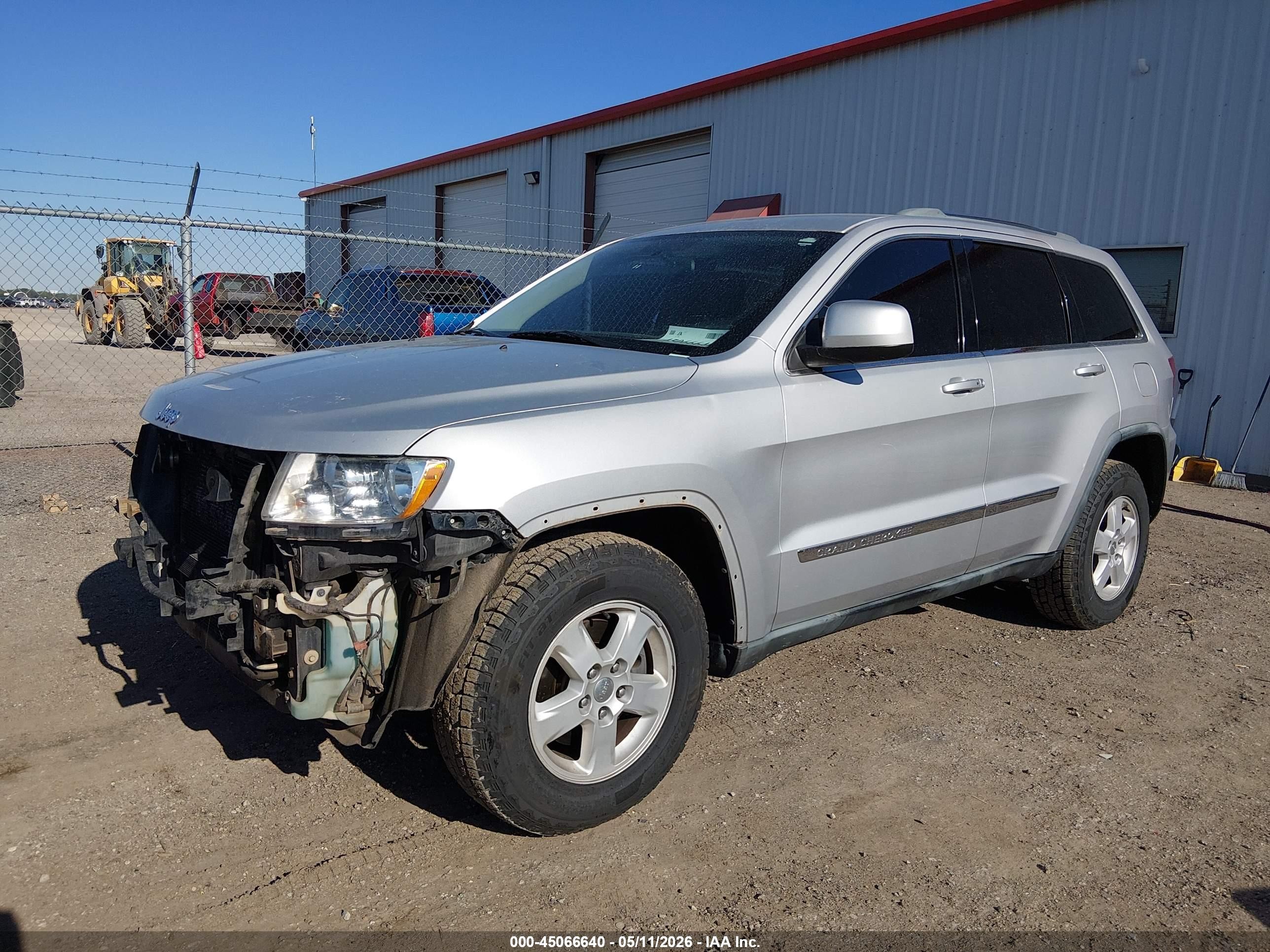 2011 Jeep Grand Cherokee Laredo Silver vin: 1J4RR4GG3BC705443