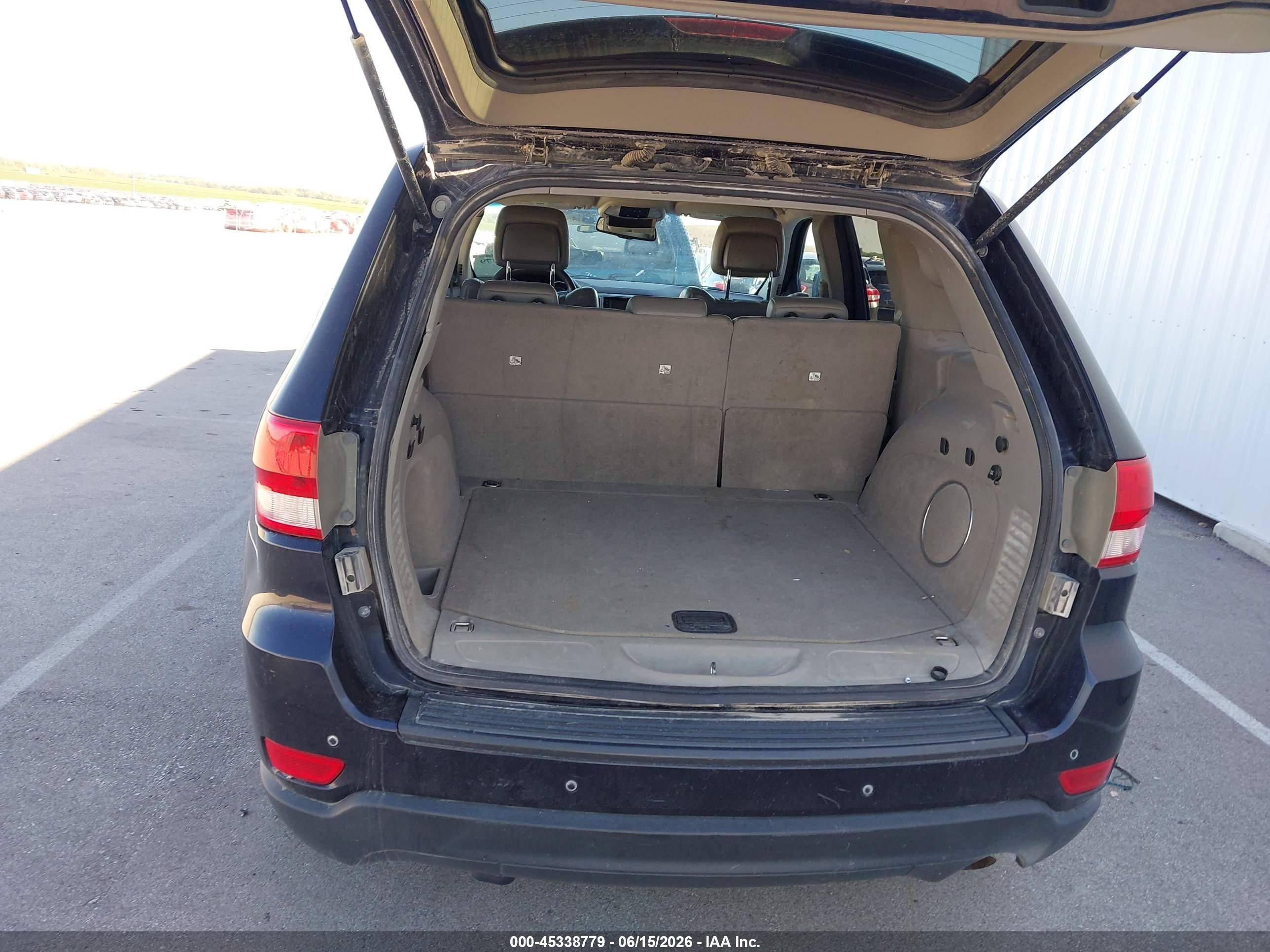 2011 Jeep Grand Cherokee Laredo Black vin: 1J4RR4GG4BC505588