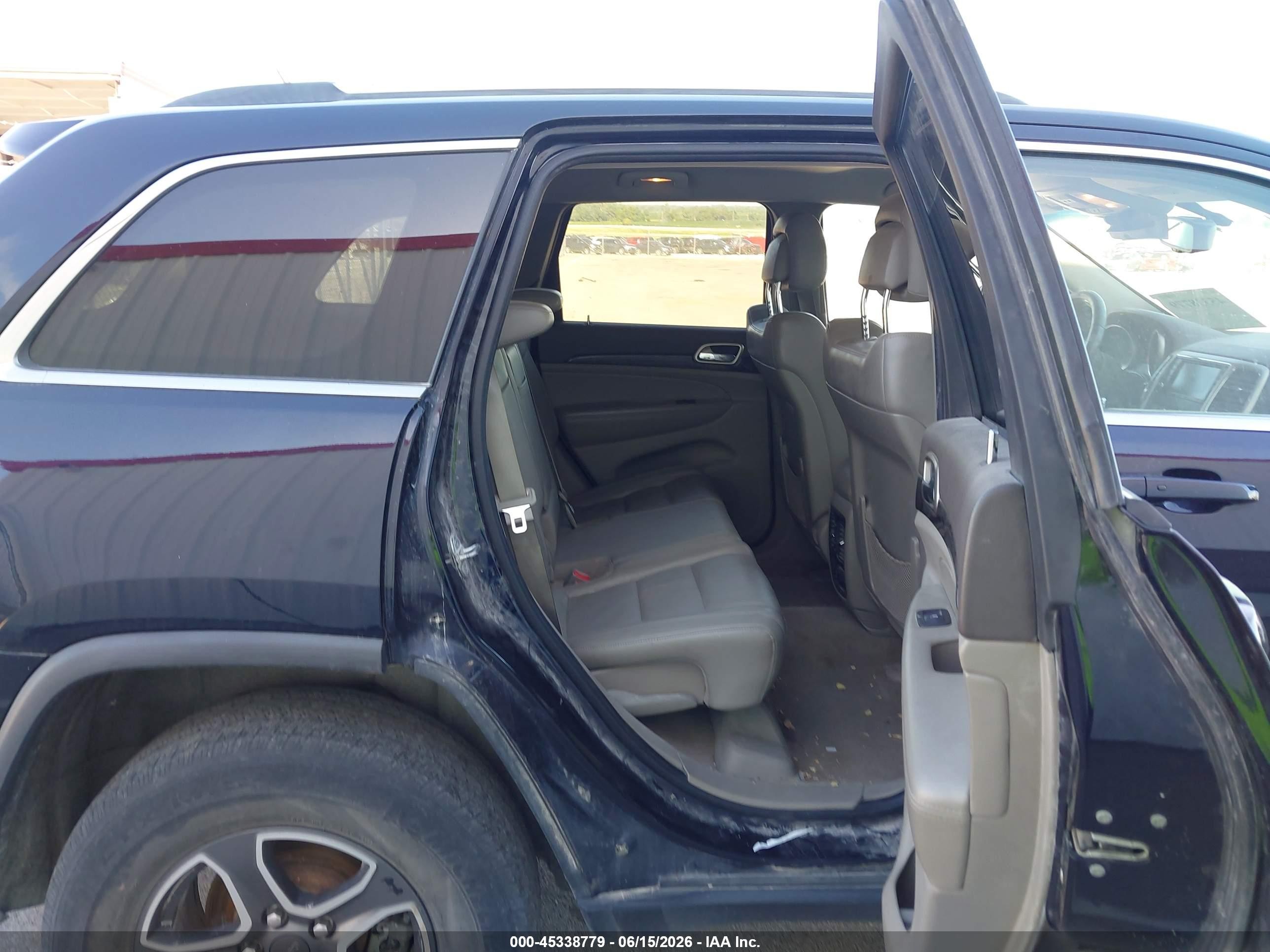 2011 Jeep Grand Cherokee Laredo Black vin: 1J4RR4GG4BC505588