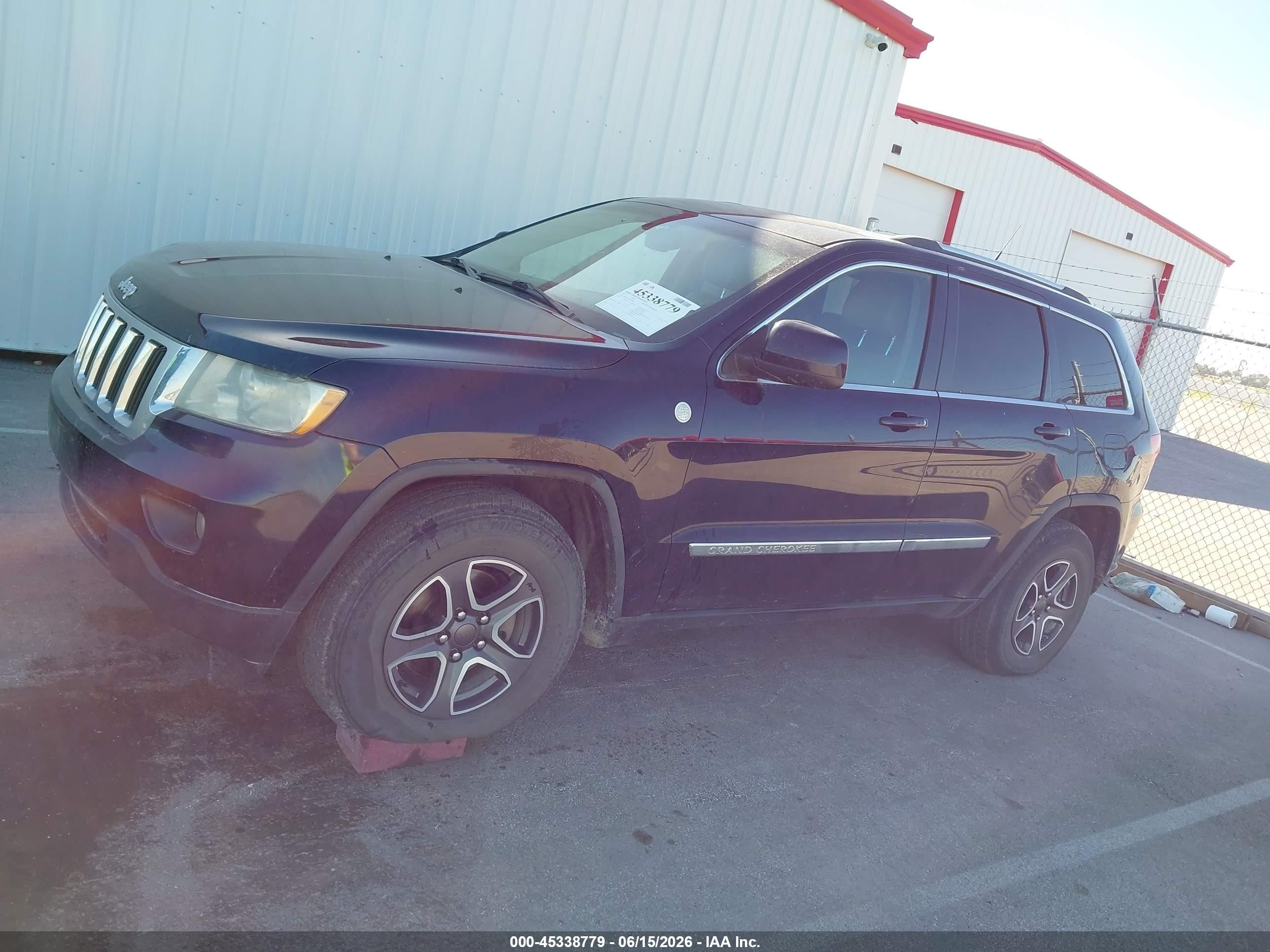 2011 Jeep Grand Cherokee Laredo Black vin: 1J4RR4GG4BC505588