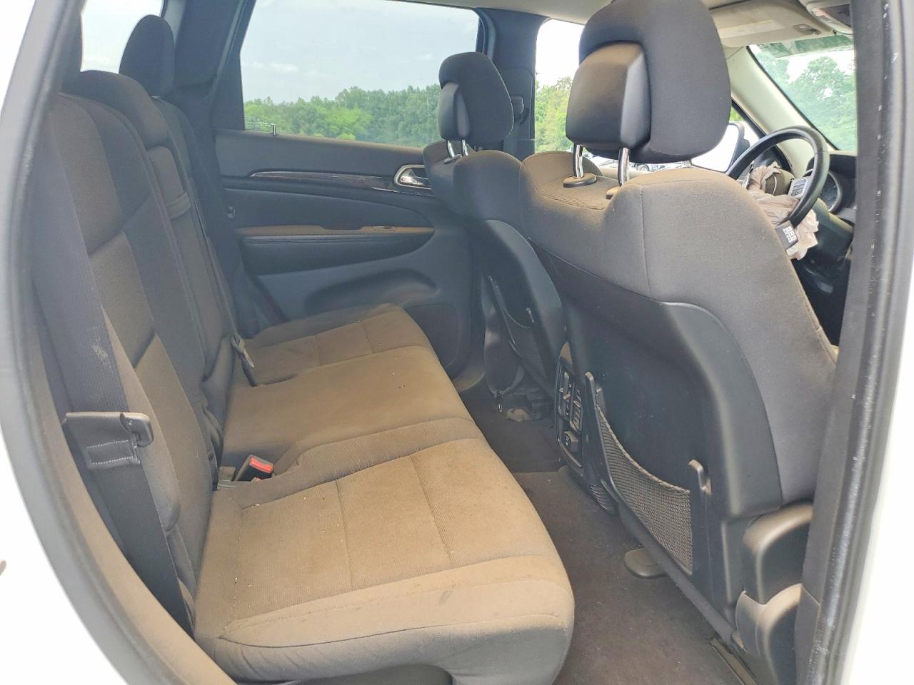 2011 Jeep Grand Cherokee Laredo Белый vin: 1J4RR4GG4BC519653