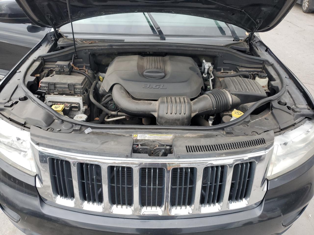 2011 Jeep Grand Cherokee Laredo Черный vin: 1J4RR4GG4BC567279