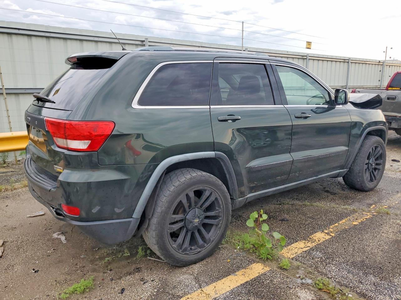 2011 Jeep Grand Cherokee Laredo Green vin: 1J4RR4GG4BC584339