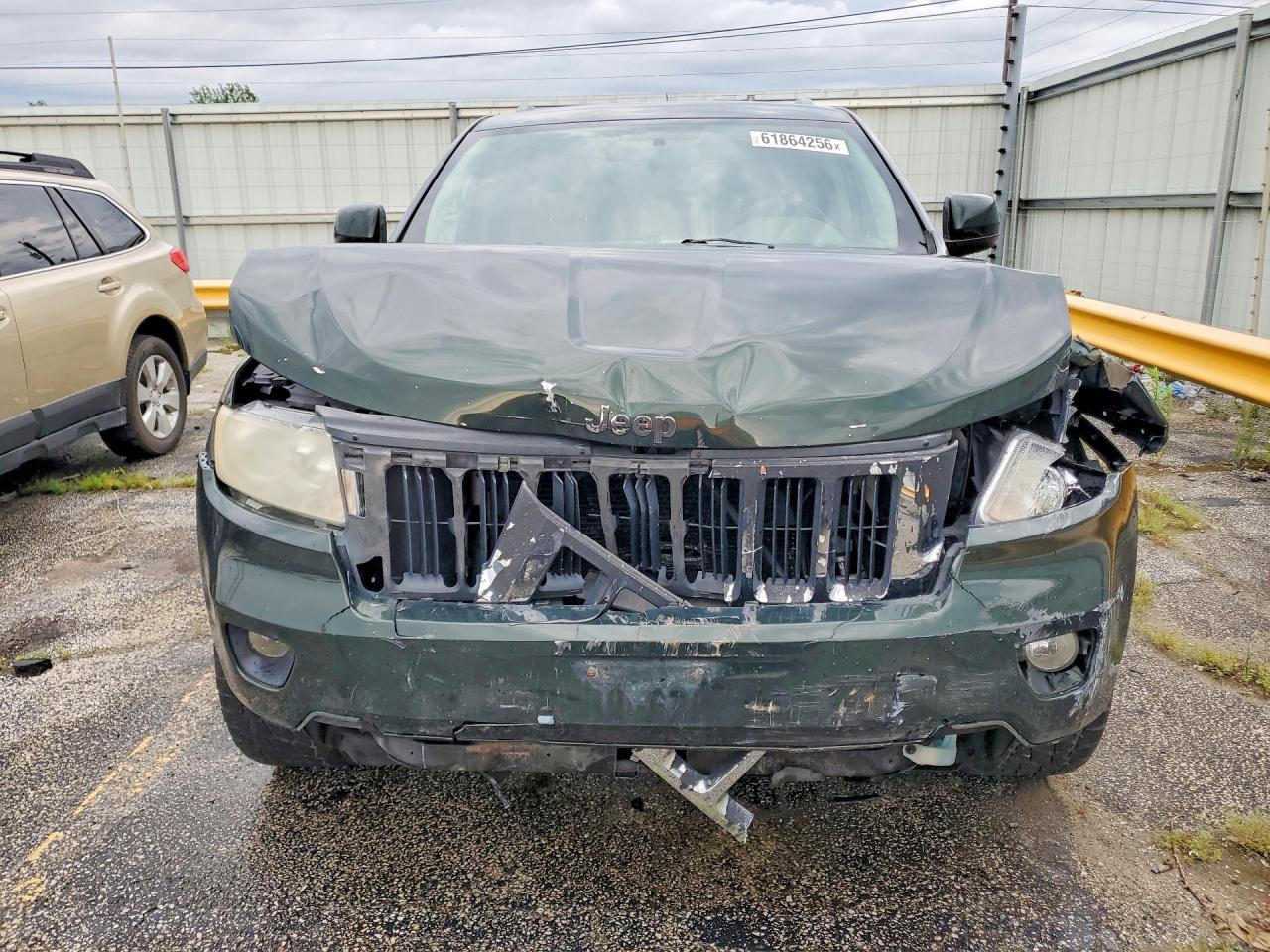 2011 Jeep Grand Cherokee Laredo Green vin: 1J4RR4GG4BC584339