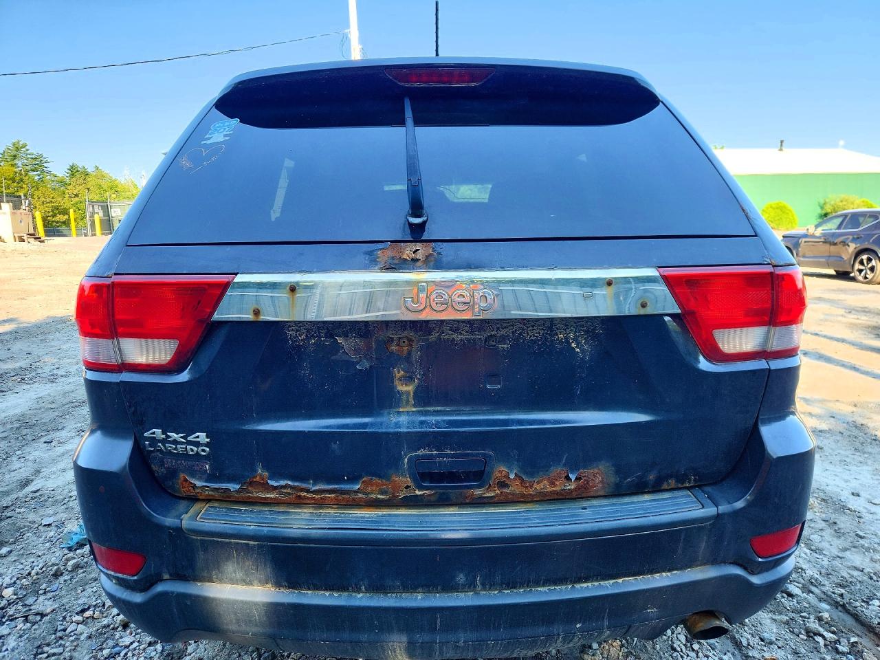 2011 Jeep Grand Cherokee Laredo Black vin: 1J4RR4GG4BC596569