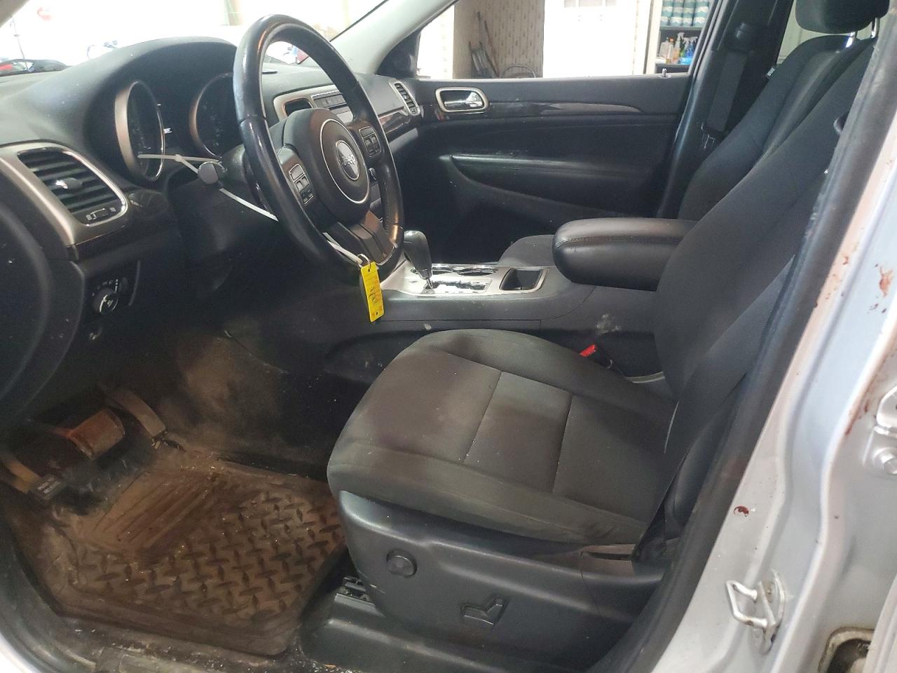 2011 Jeep Grand Cherokee Laredo Gray vin: 1J4RR4GG4BC600524