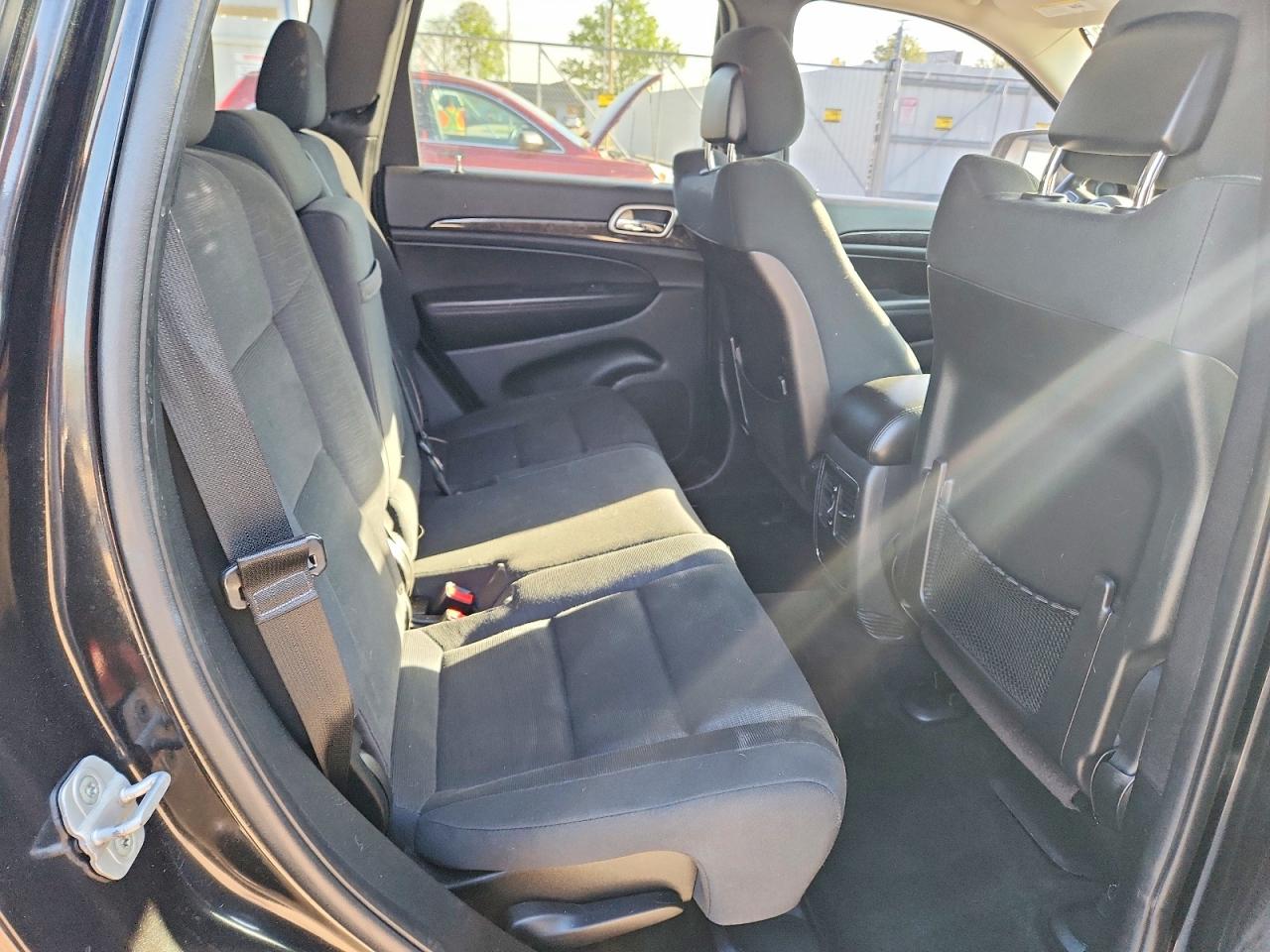 2011 Jeep Grand Cherokee Laredo Black vin: 1J4RR4GG4BC615007