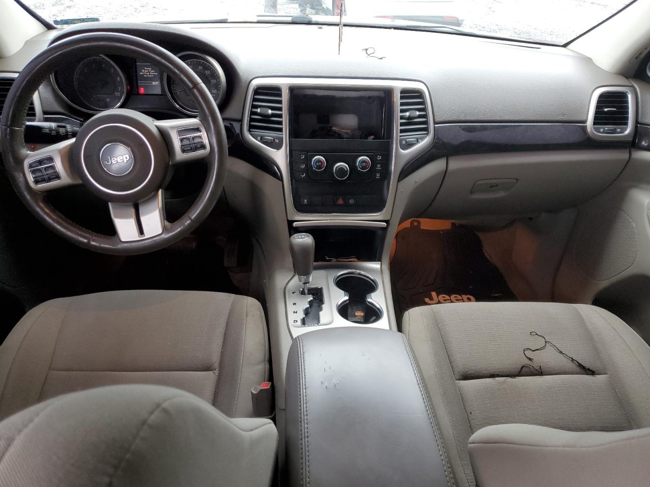 2011 Jeep Grand Cherokee Laredo White vin: 1J4RR4GG4BC617663