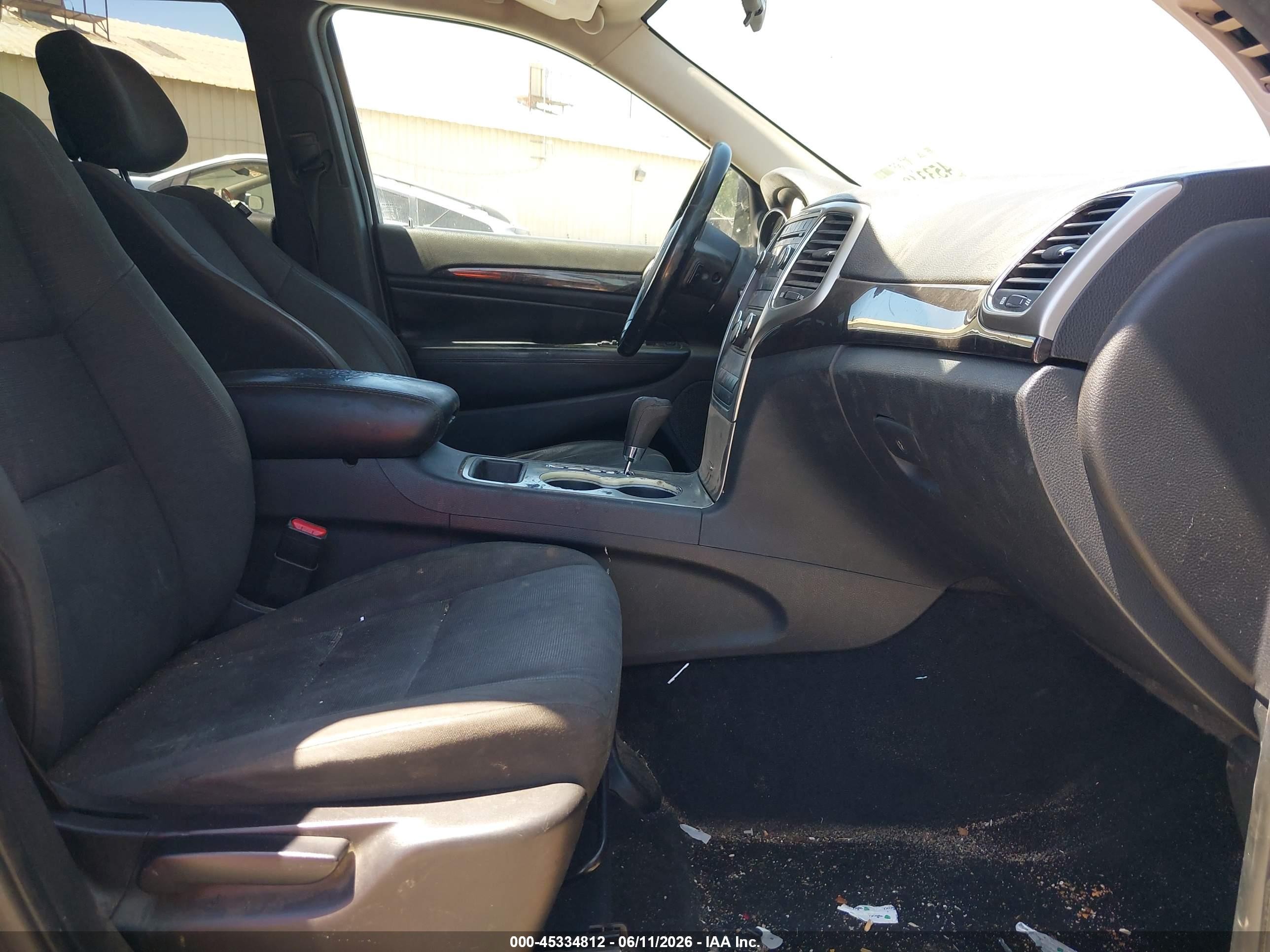 2011 Jeep Grand Cherokee Laredo Черный vin: 1J4RR4GG4BC654650