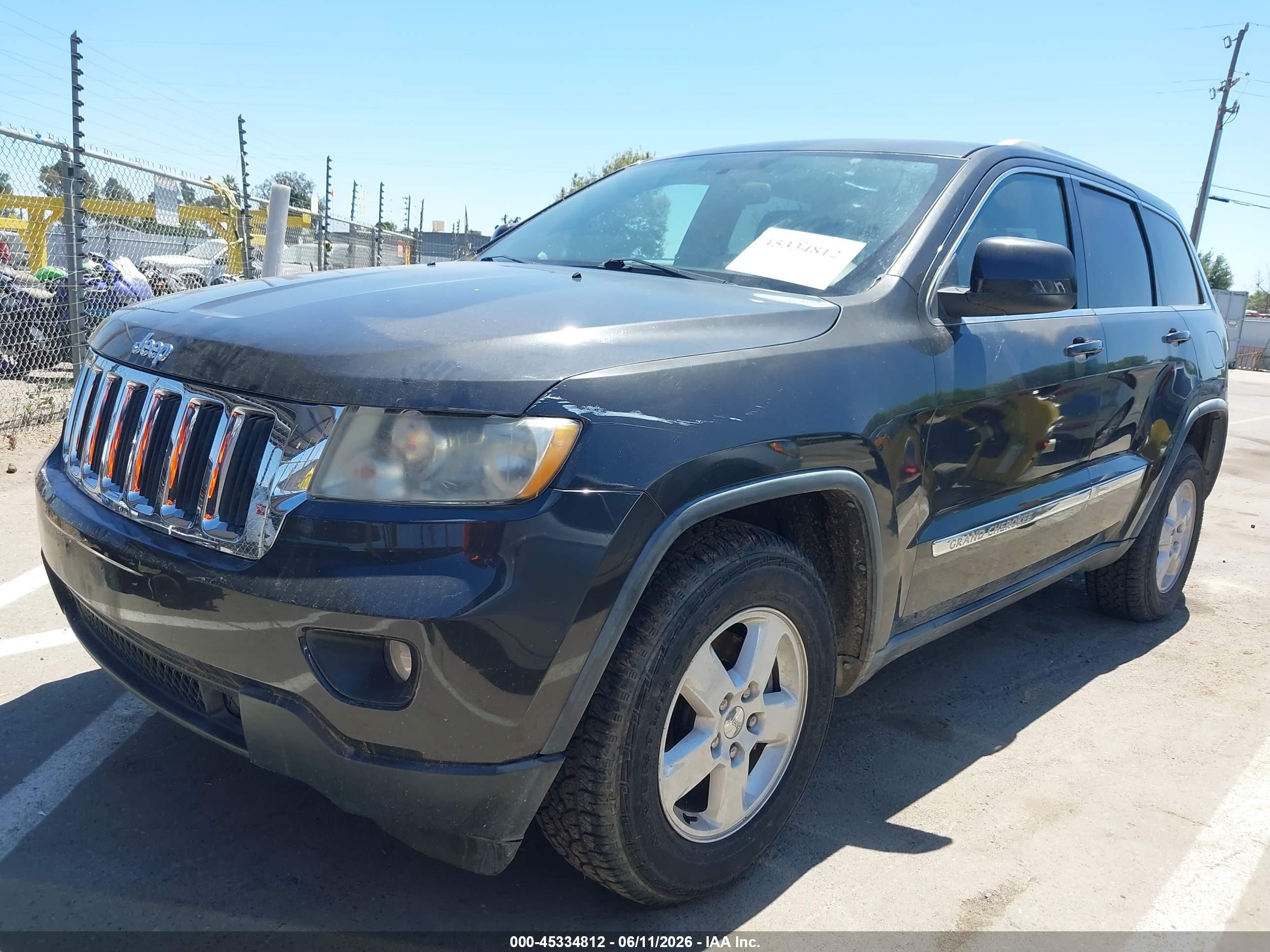 2011 Jeep Grand Cherokee Laredo Черный vin: 1J4RR4GG4BC654650