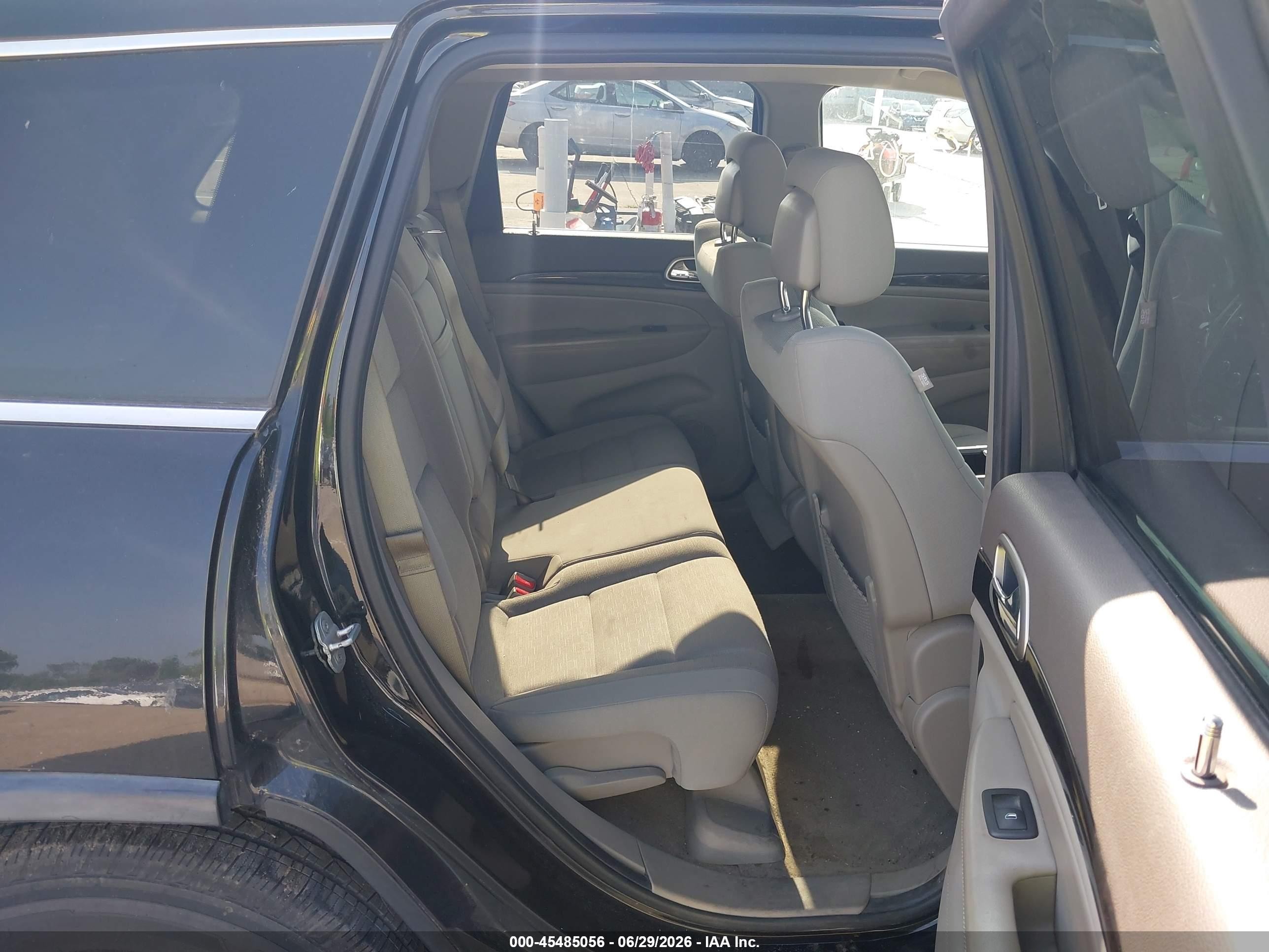 2011 Jeep Grand Cherokee Laredo Серый vin: 1J4RR4GG4BC660707