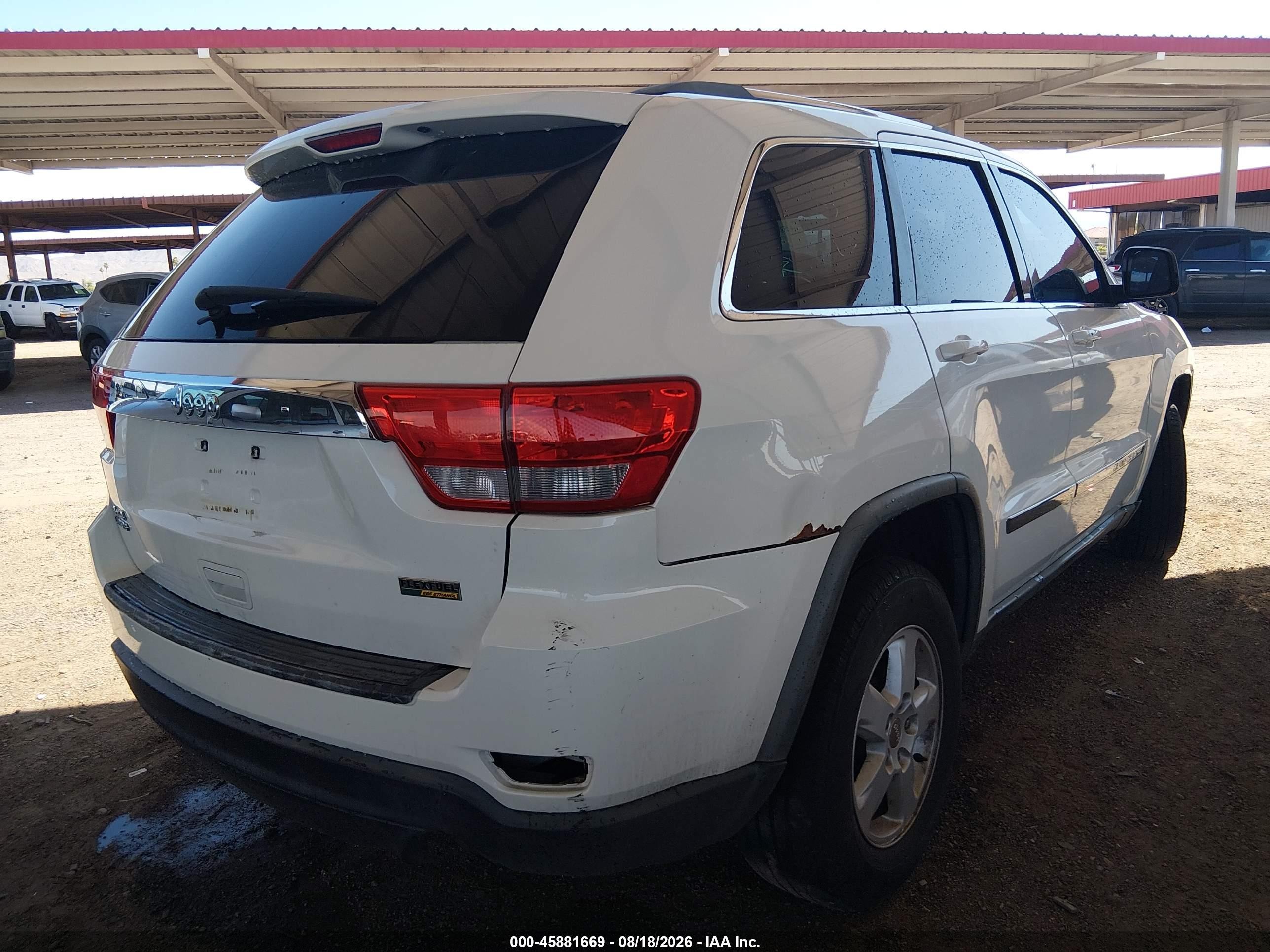2011 Jeep Grand Cherokee Laredo White vin: 1J4RR4GG4BC673487