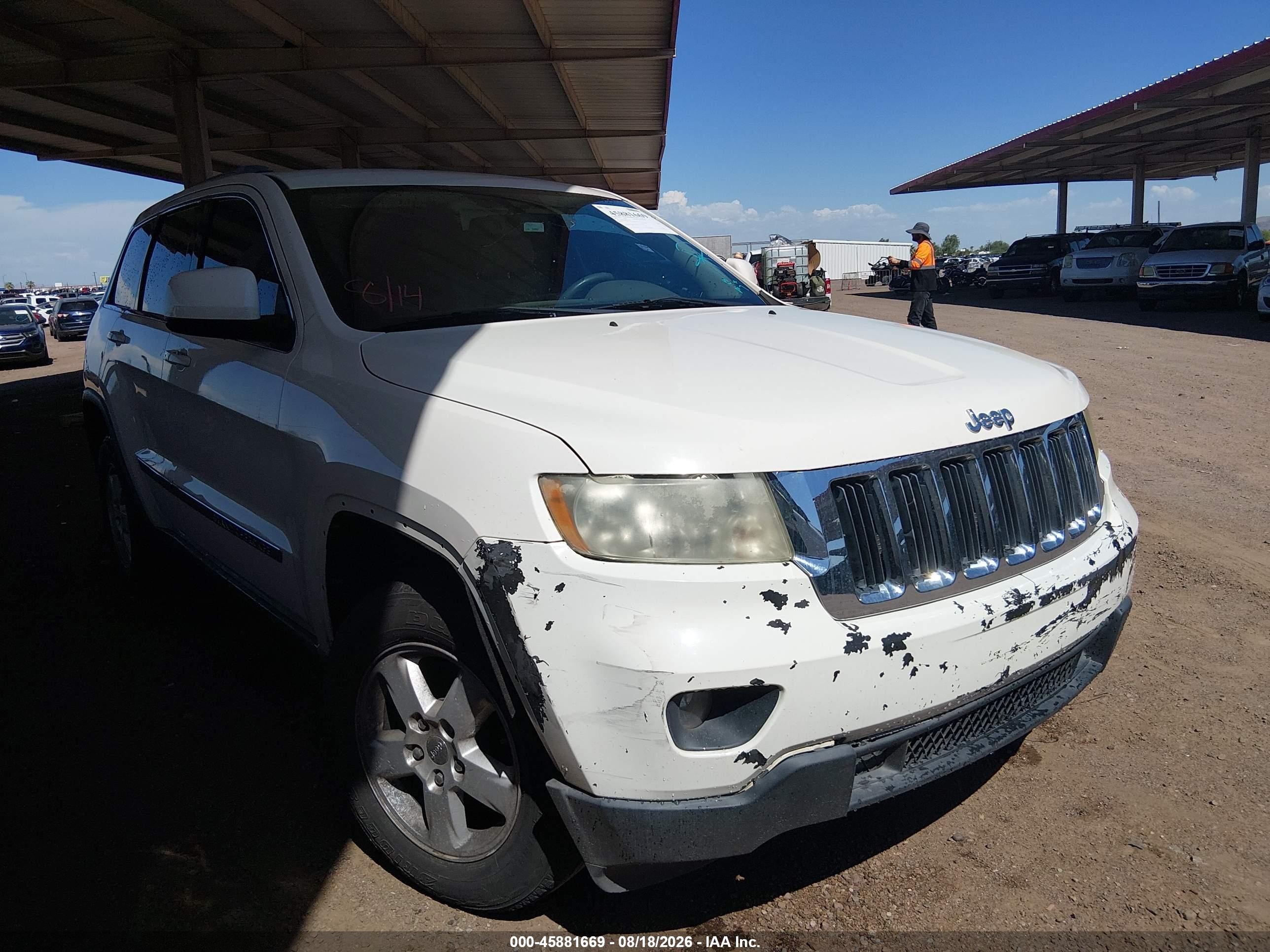 2011 Jeep Grand Cherokee Laredo White vin: 1J4RR4GG4BC673487