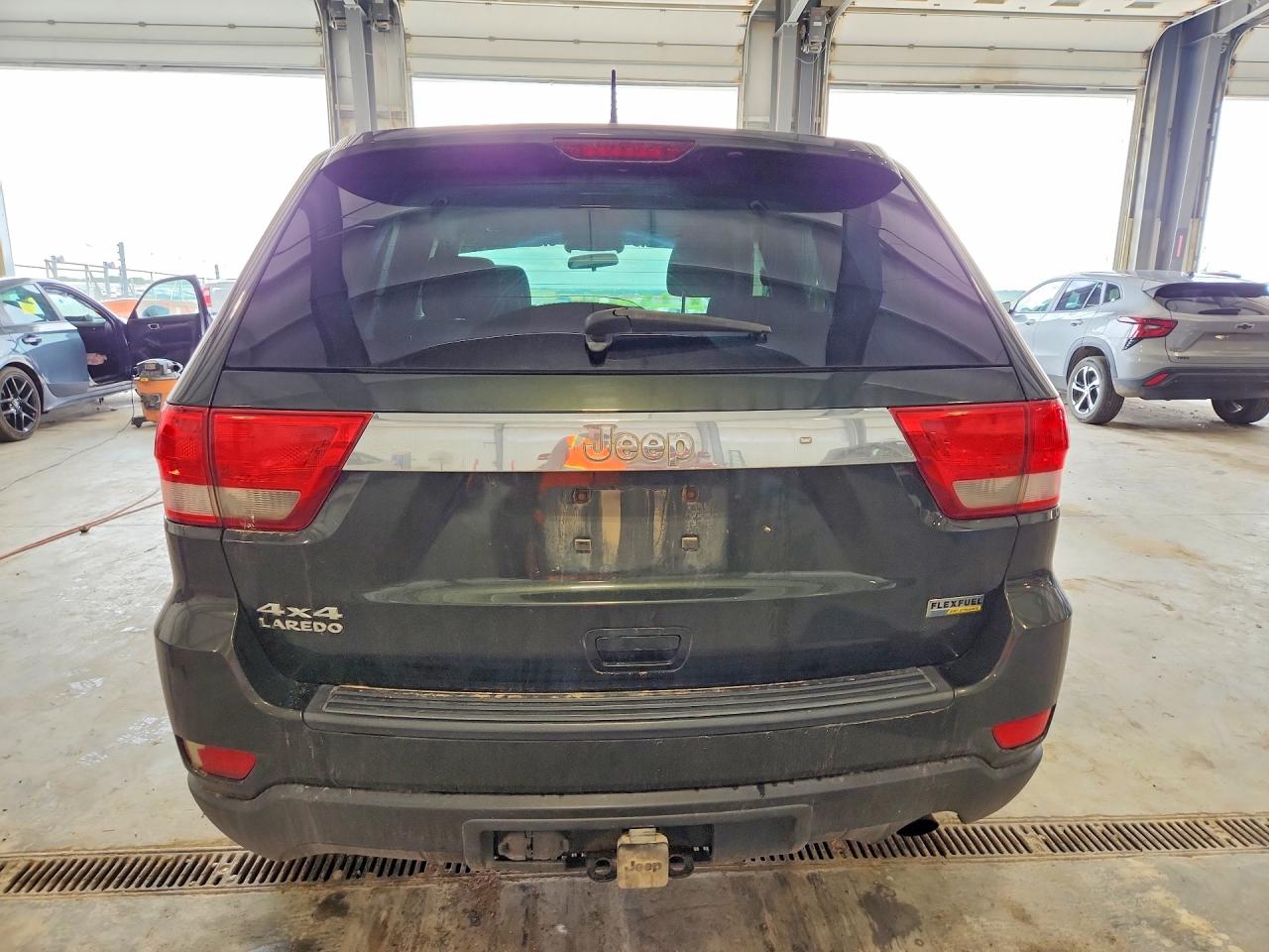 2011 Jeep Grand Cherokee Laredo Green vin: 1J4RR4GG4BC675143