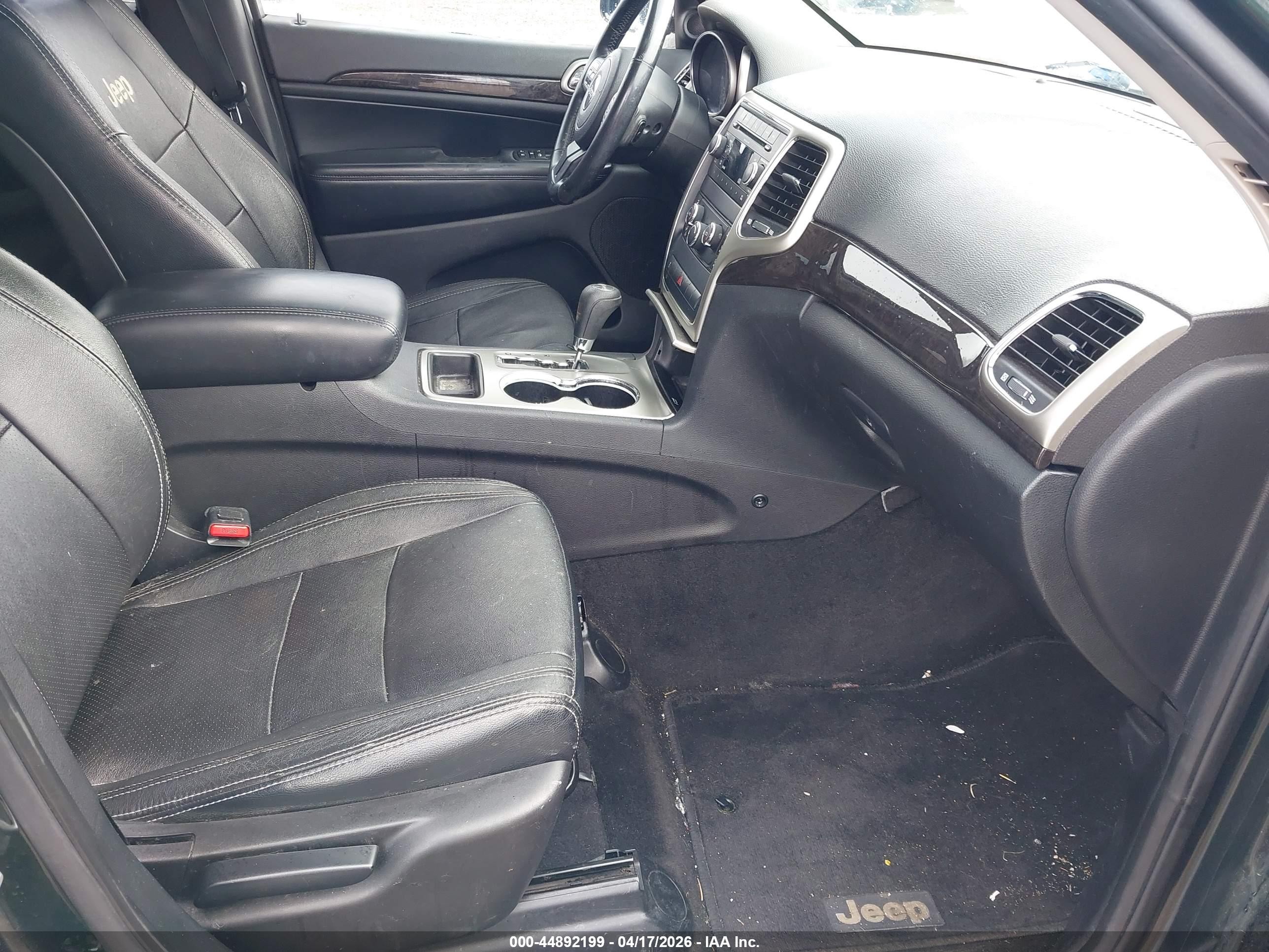 2011 Jeep Grand Cherokee Laredo Green vin: 1J4RR4GG4BC681623