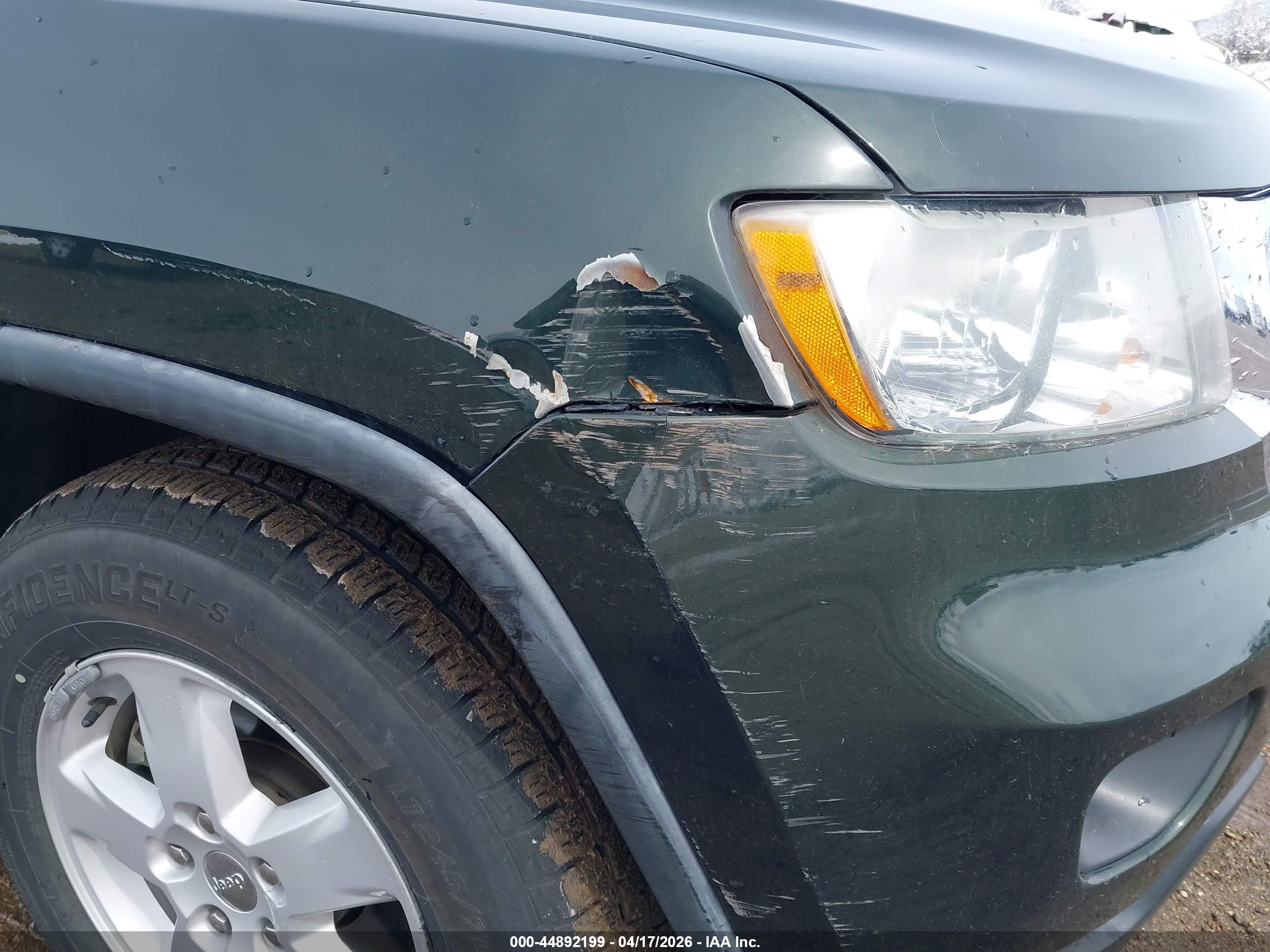 2011 Jeep Grand Cherokee Laredo Green vin: 1J4RR4GG4BC681623