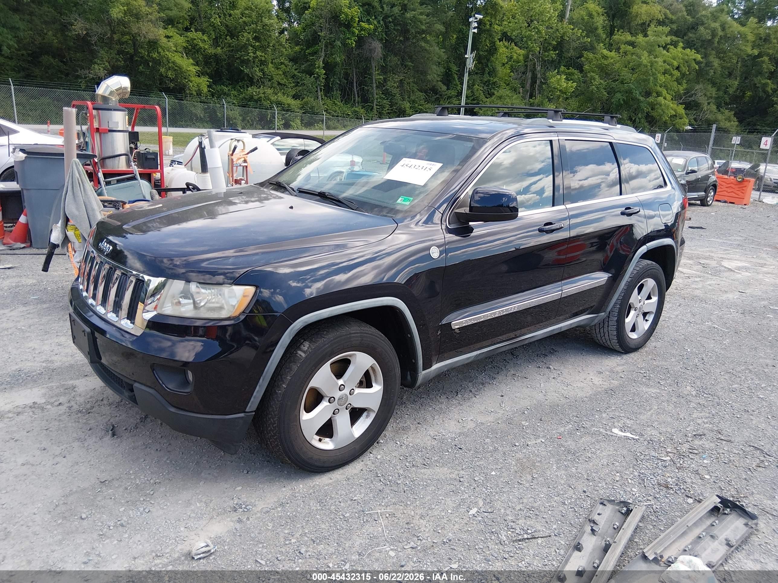 2011 Jeep Grand Cherokee Laredo Черный vin: 1J4RR4GG4BC701532
