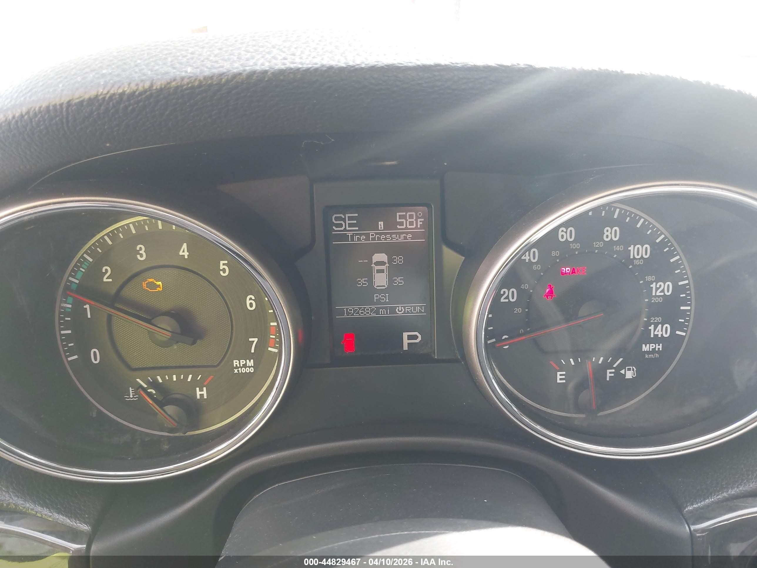 2011 Jeep Grand Cherokee Laredo Желто-коричневый vin: 1J4RR4GG4BC703345