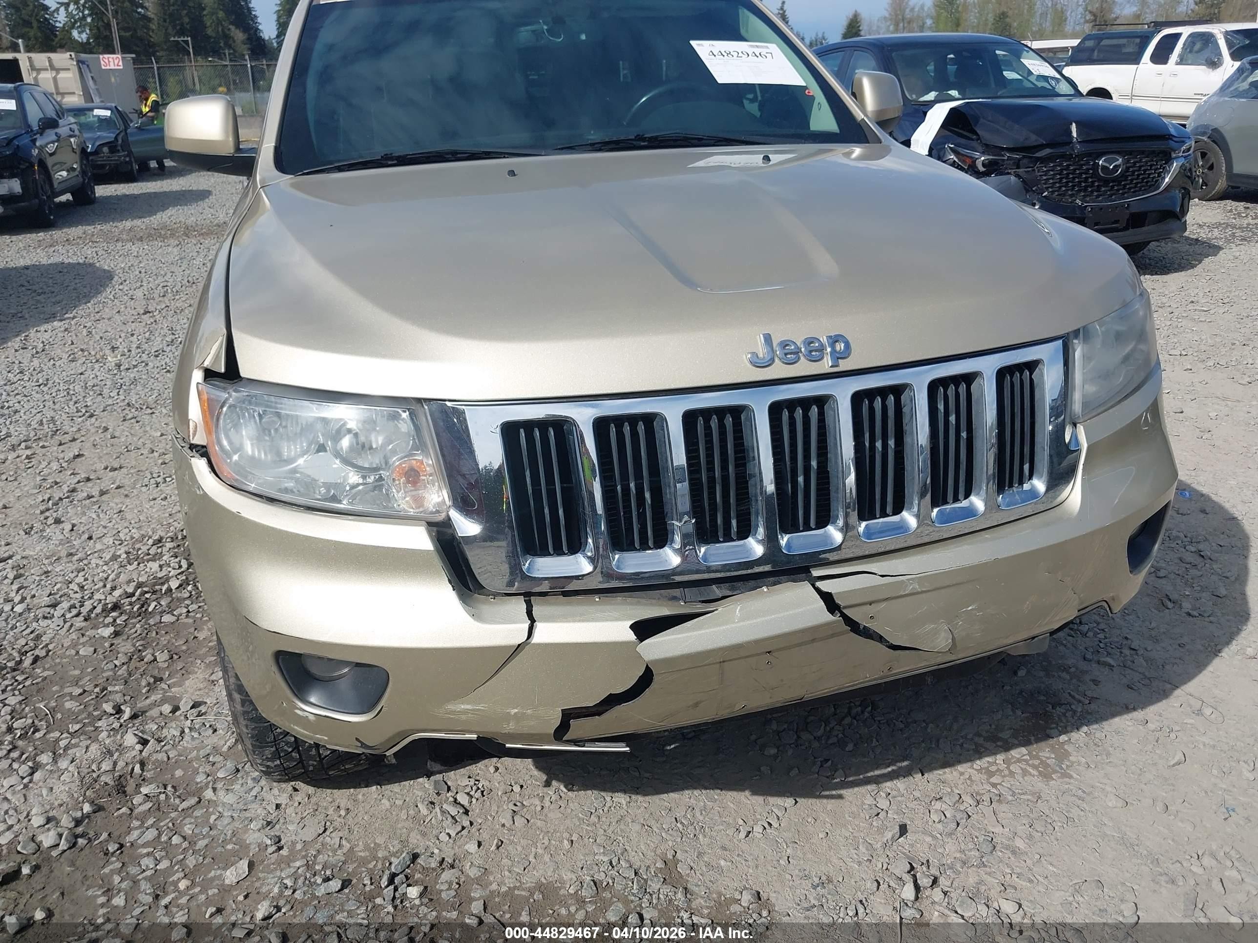 2011 Jeep Grand Cherokee Laredo Желто-коричневый vin: 1J4RR4GG4BC703345