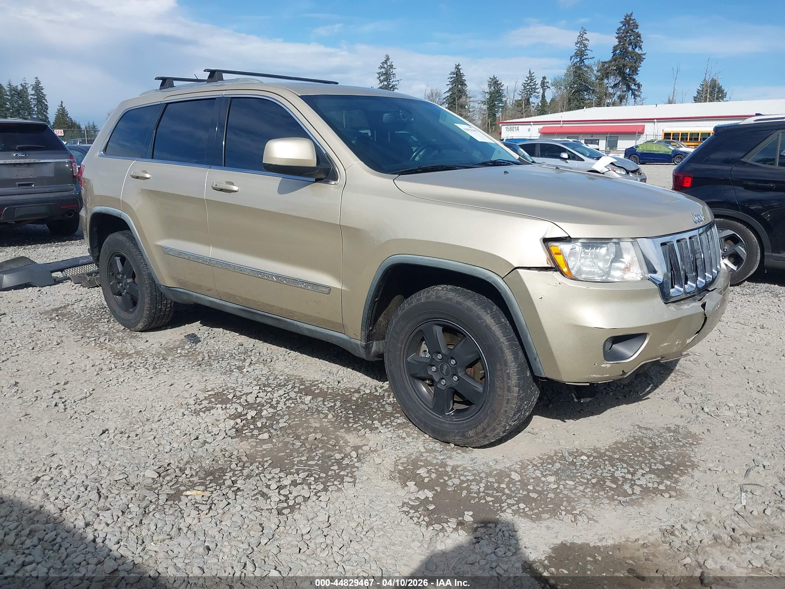 2011 Jeep Grand Cherokee Laredo Желто-коричневый vin: 1J4RR4GG4BC703345