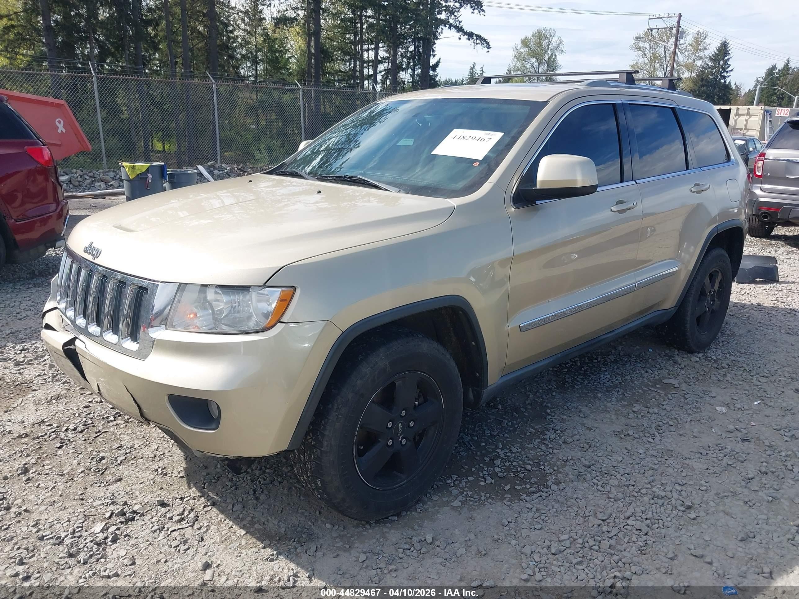 2011 Jeep Grand Cherokee Laredo Желто-коричневый vin: 1J4RR4GG4BC703345