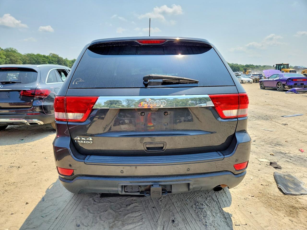 2011 Jeep Grand Cherokee Laredo Gray vin: 1J4RR4GG4BC713454