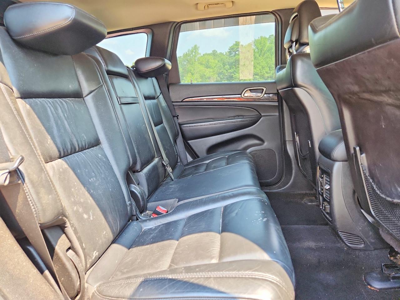 2011 Jeep Grand Cherokee Laredo Gray vin: 1J4RR4GG4BC713454