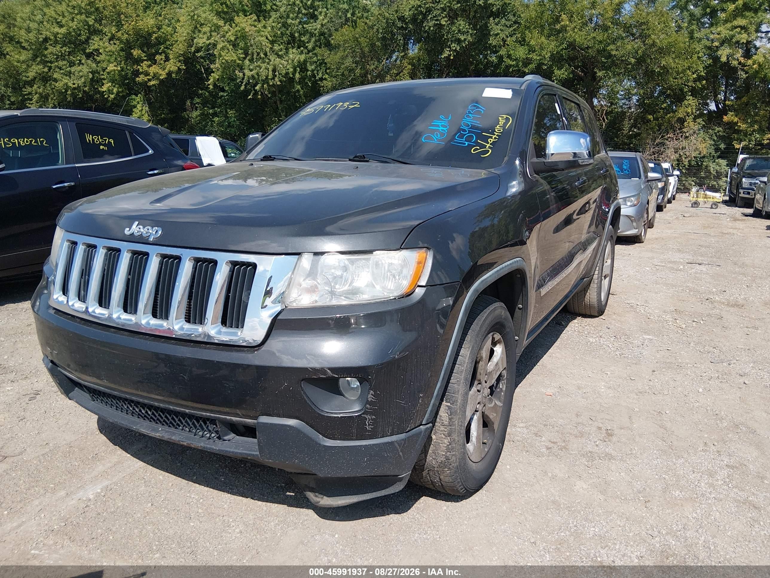 2011 Jeep Grand Cherokee Laredo Gray vin: 1J4RR4GG4BC718122