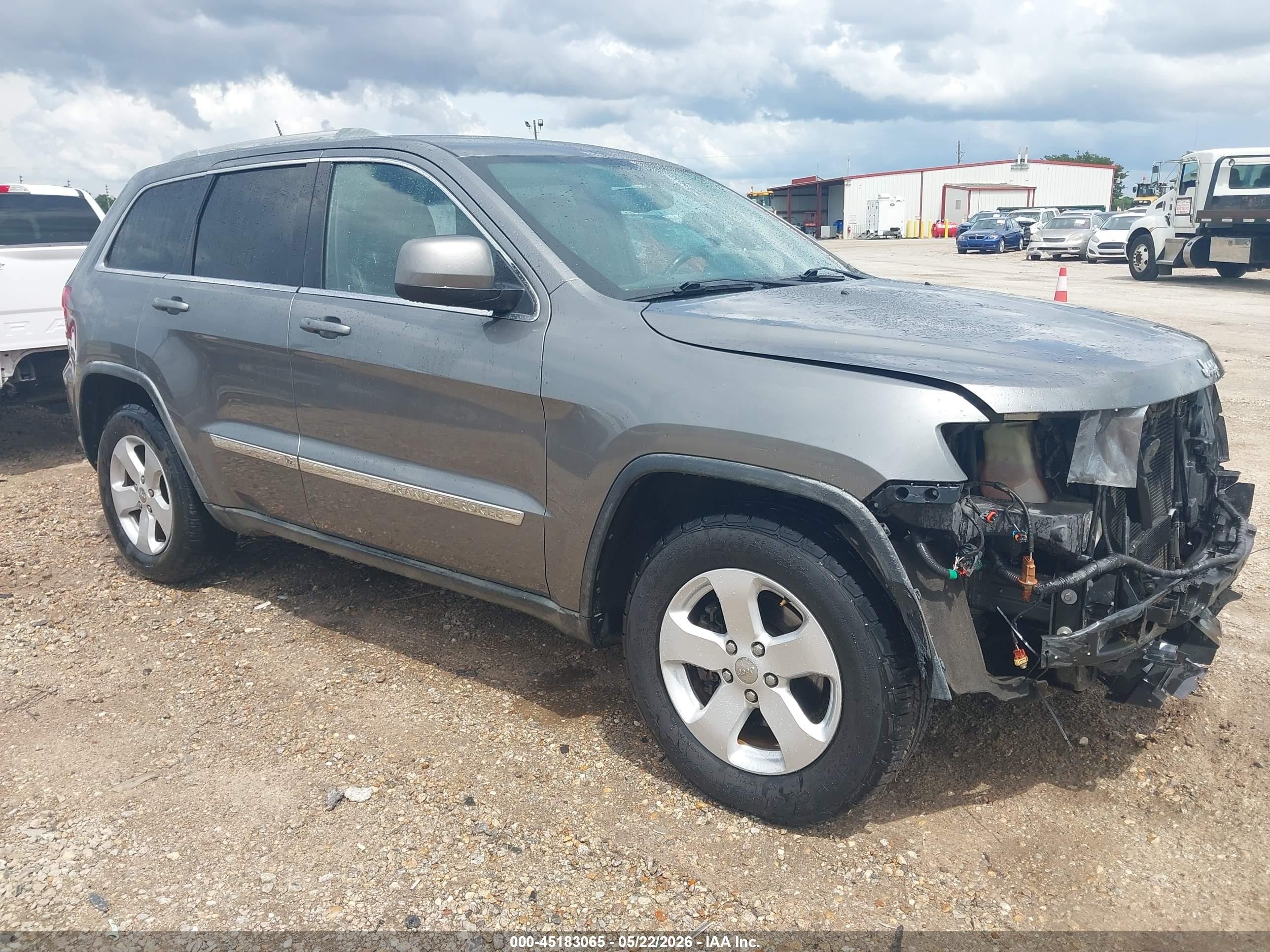 2011 Jeep Grand Cherokee Laredo Gray vin: 1J4RR4GG4BC721280