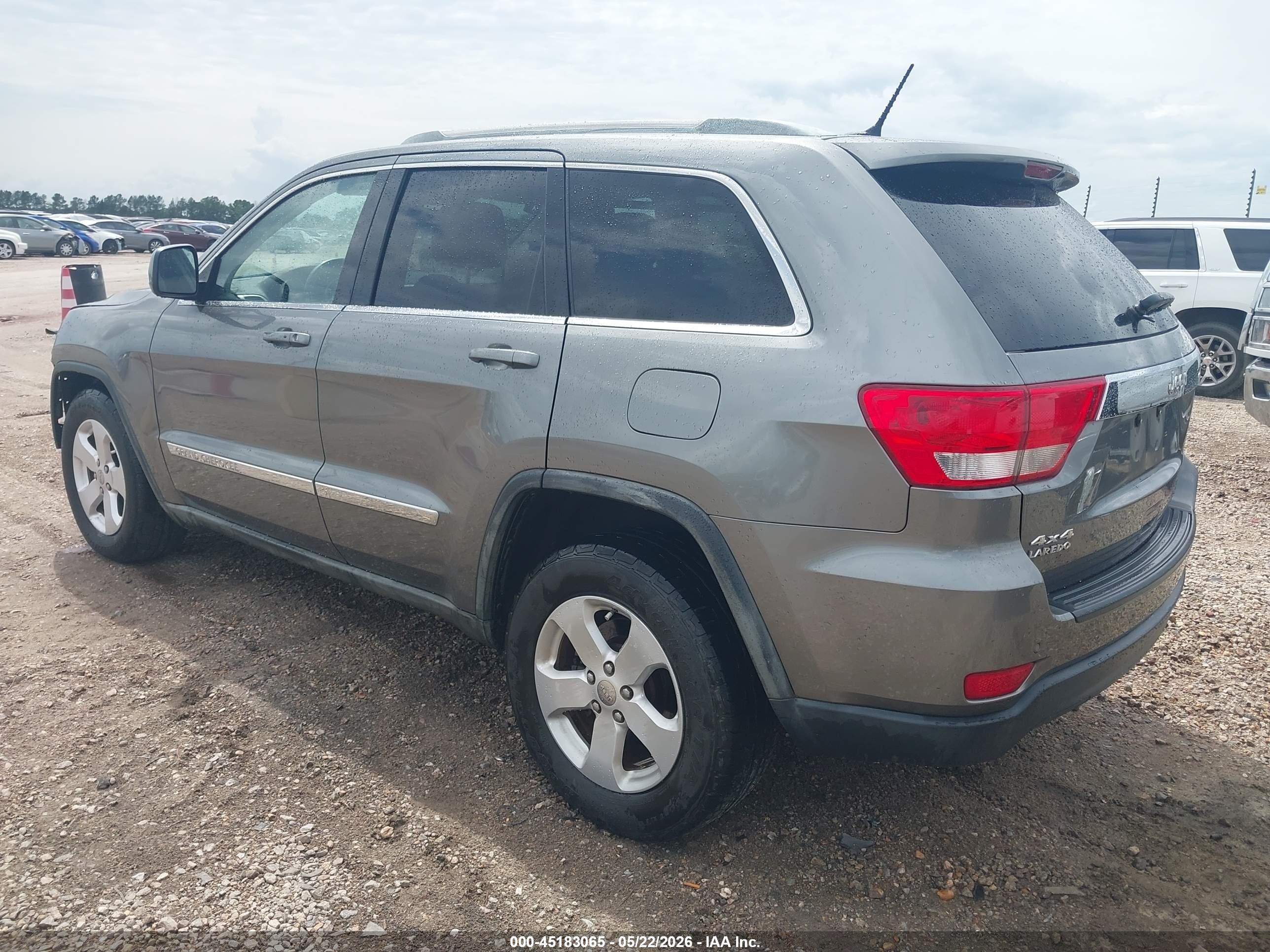 2011 Jeep Grand Cherokee Laredo Gray vin: 1J4RR4GG4BC721280