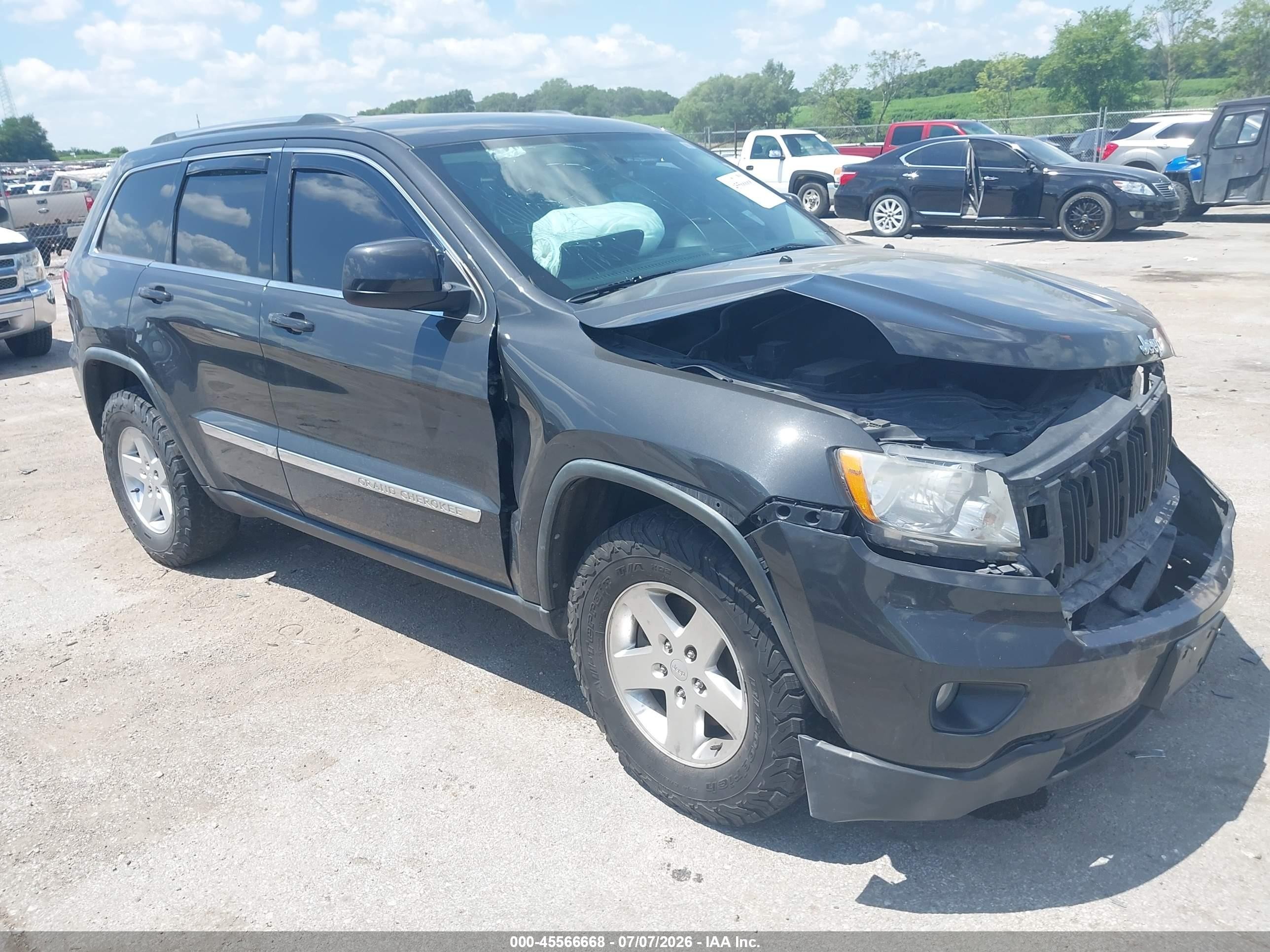 2011 Jeep Grand Cherokee Laredo Gray vin: 1J4RR4GG4BC723448