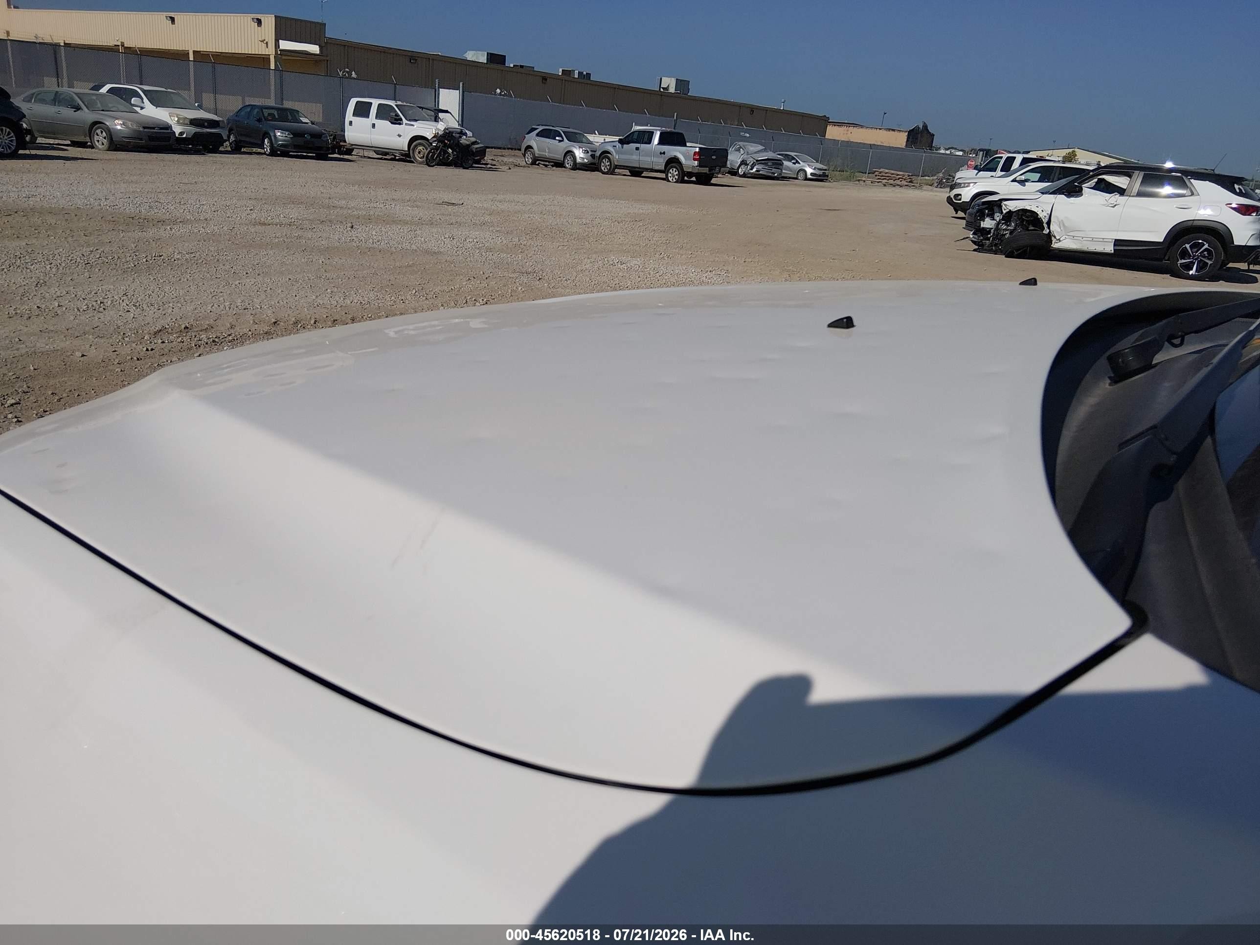 2011 Jeep Grand Cherokee Laredo White vin: 1J4RR4GG4BC738550