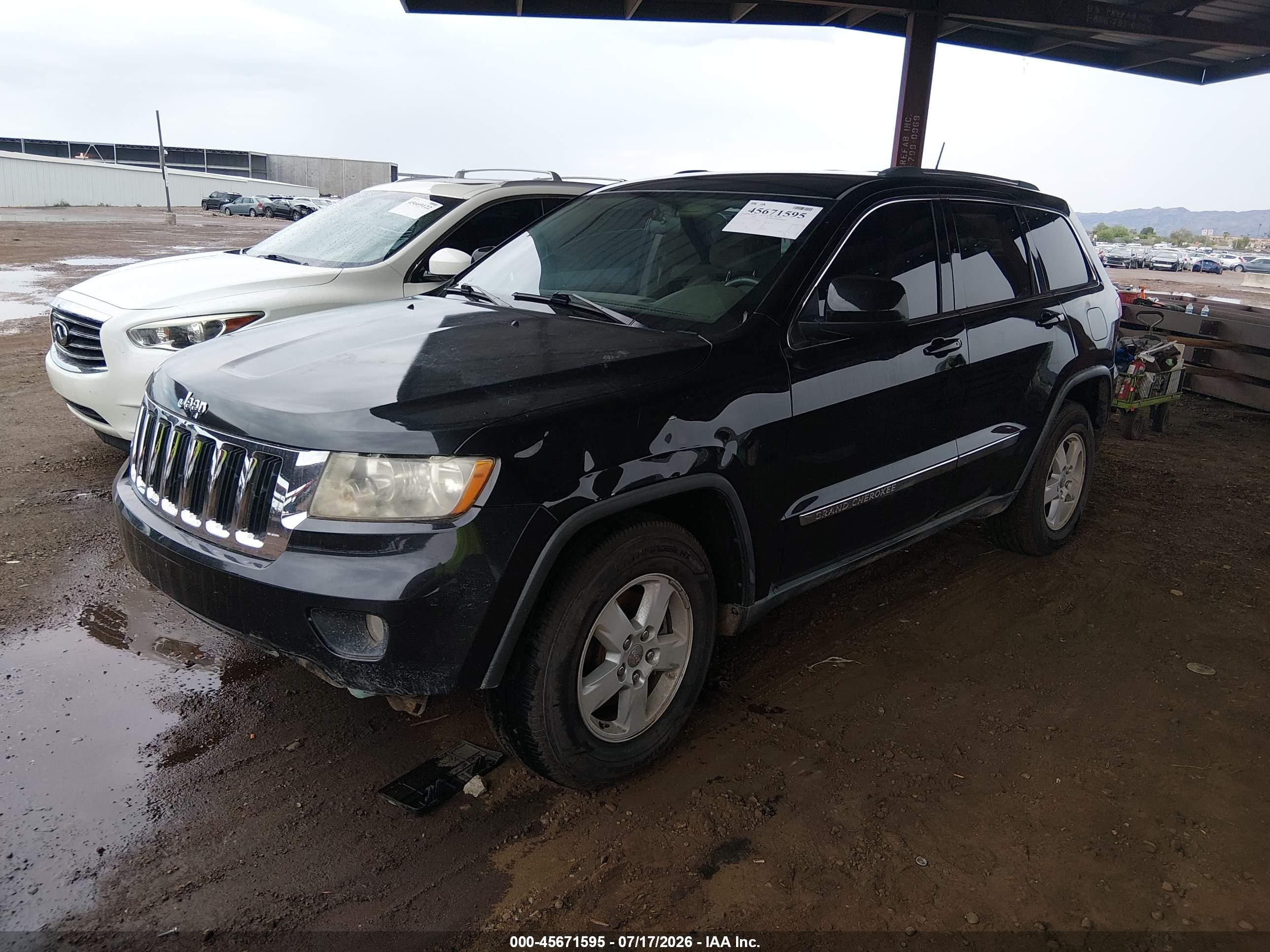 2011 Jeep Grand Cherokee Laredo Black vin: 1J4RR4GG5BC520049