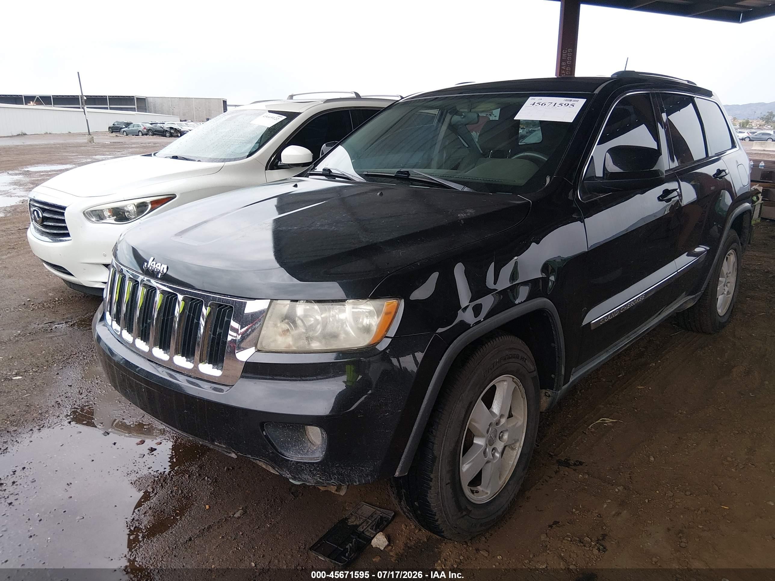 2011 Jeep Grand Cherokee Laredo Black vin: 1J4RR4GG5BC520049