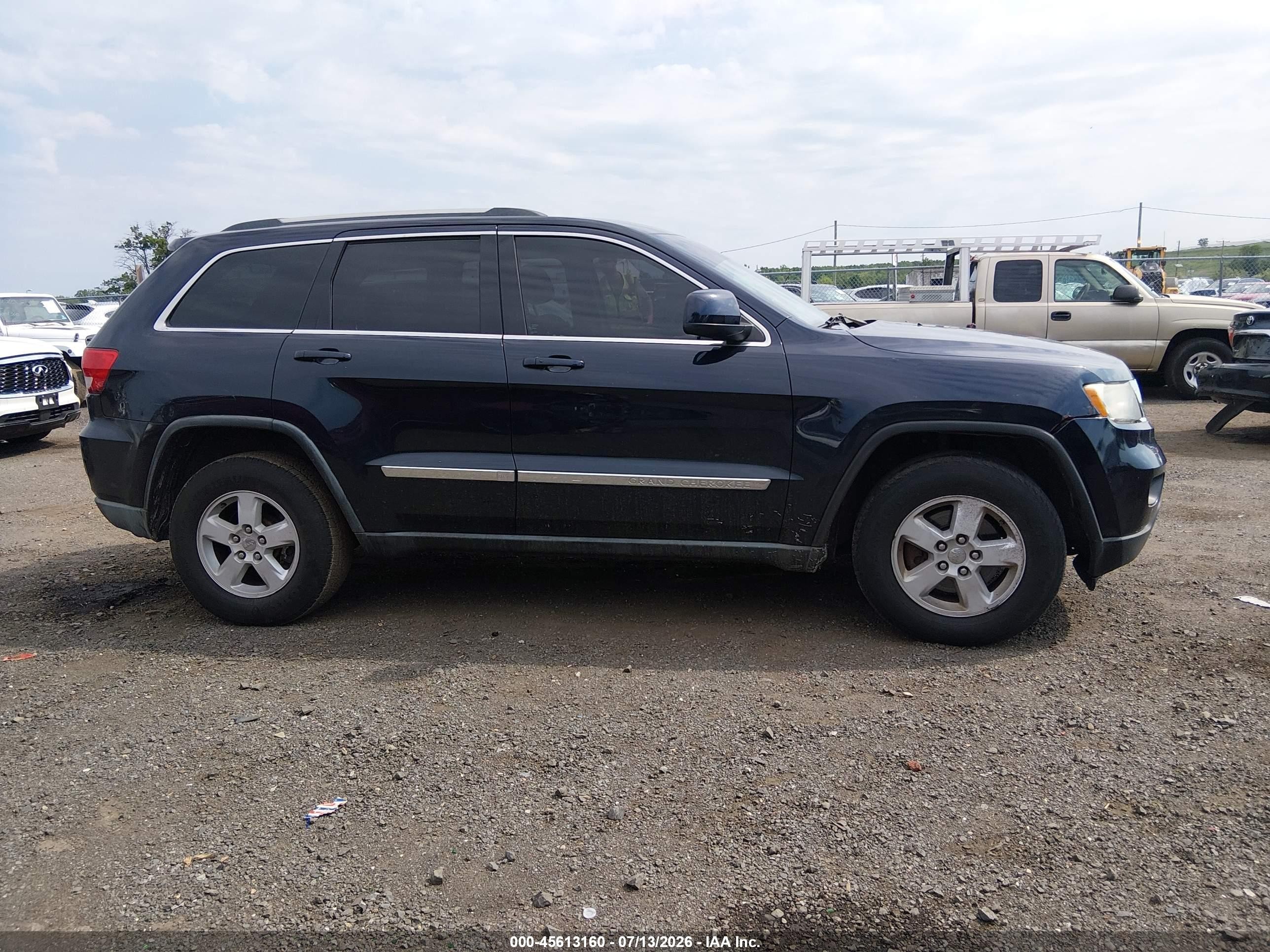 2011 Jeep Grand Cherokee Laredo Black vin: 1J4RR4GG5BC523758