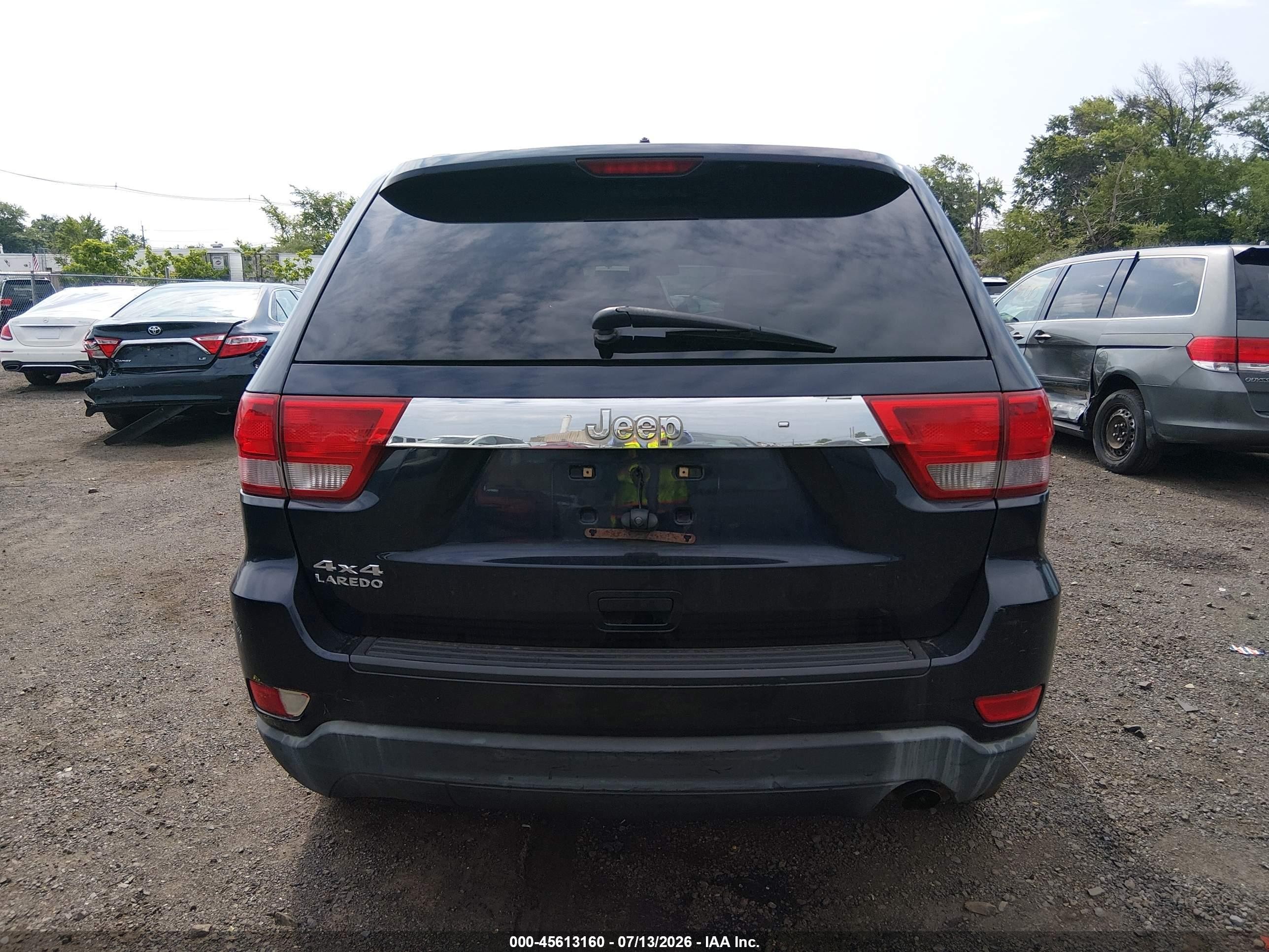 2011 Jeep Grand Cherokee Laredo Black vin: 1J4RR4GG5BC523758