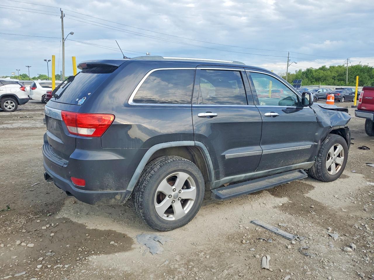 2011 Jeep Grand Cherokee Laredo Gray vin: 1J4RR4GG5BC544187