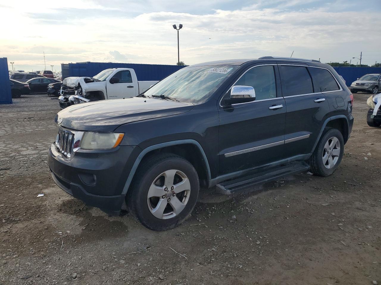 2011 Jeep Grand Cherokee Laredo Gray vin: 1J4RR4GG5BC544187