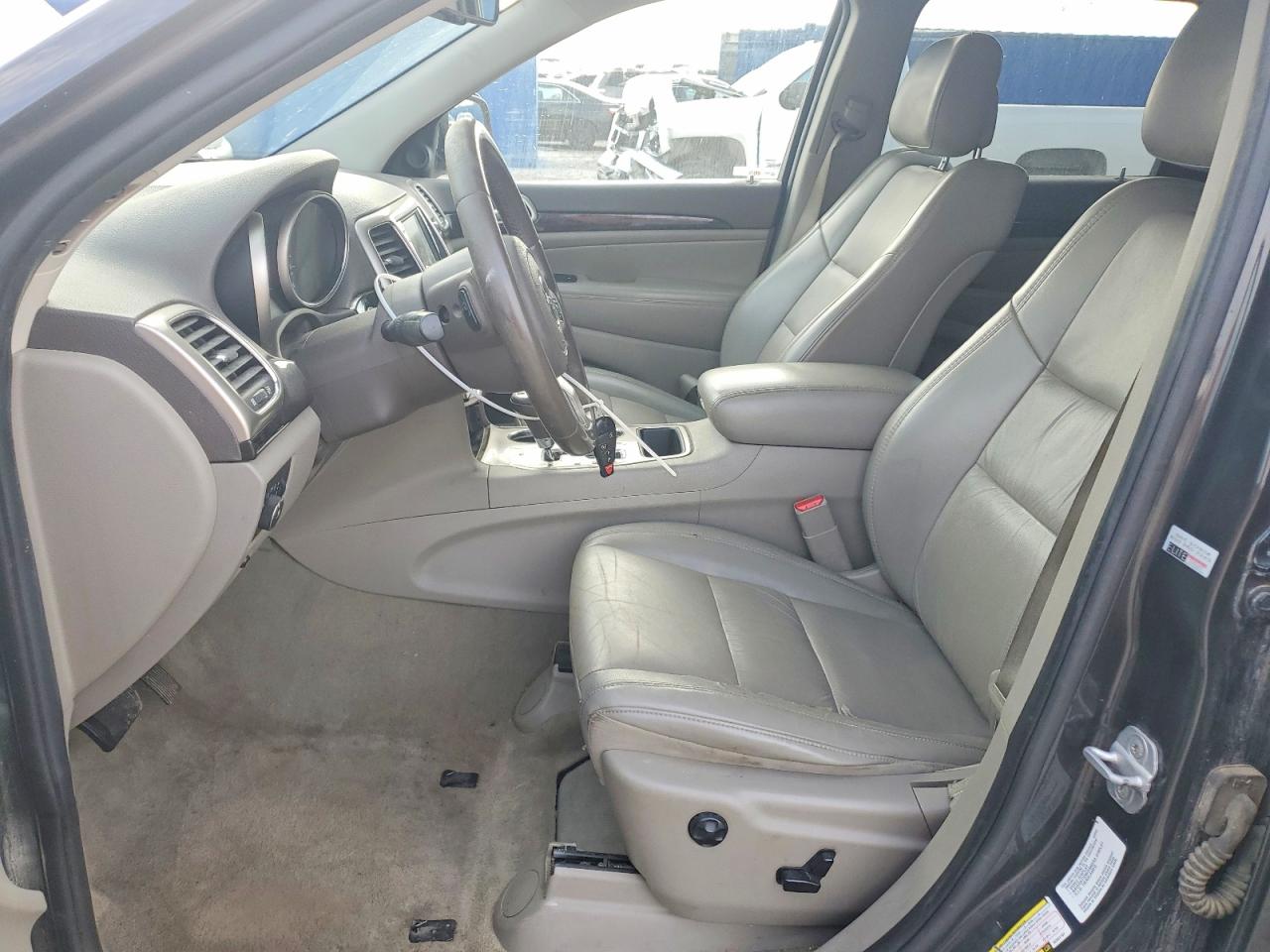 2011 Jeep Grand Cherokee Laredo Gray vin: 1J4RR4GG5BC544187