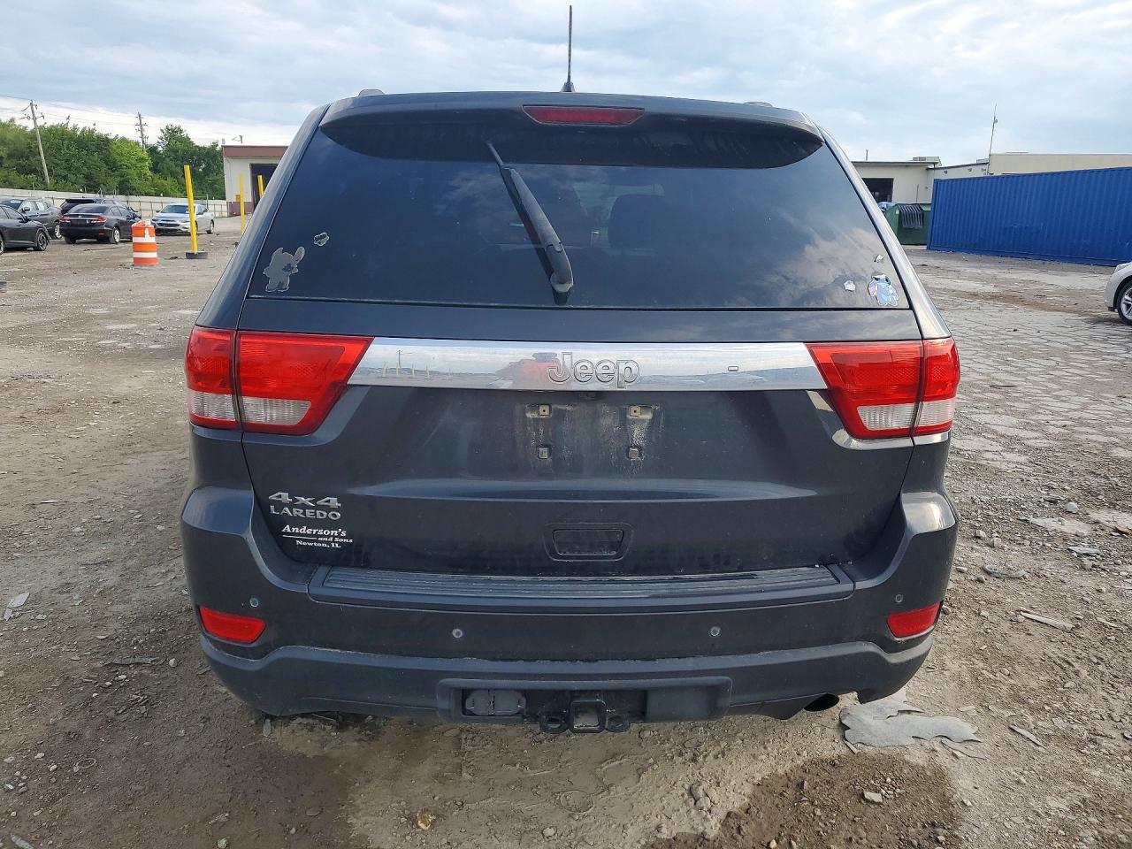 2011 Jeep Grand Cherokee Laredo Gray vin: 1J4RR4GG5BC544187