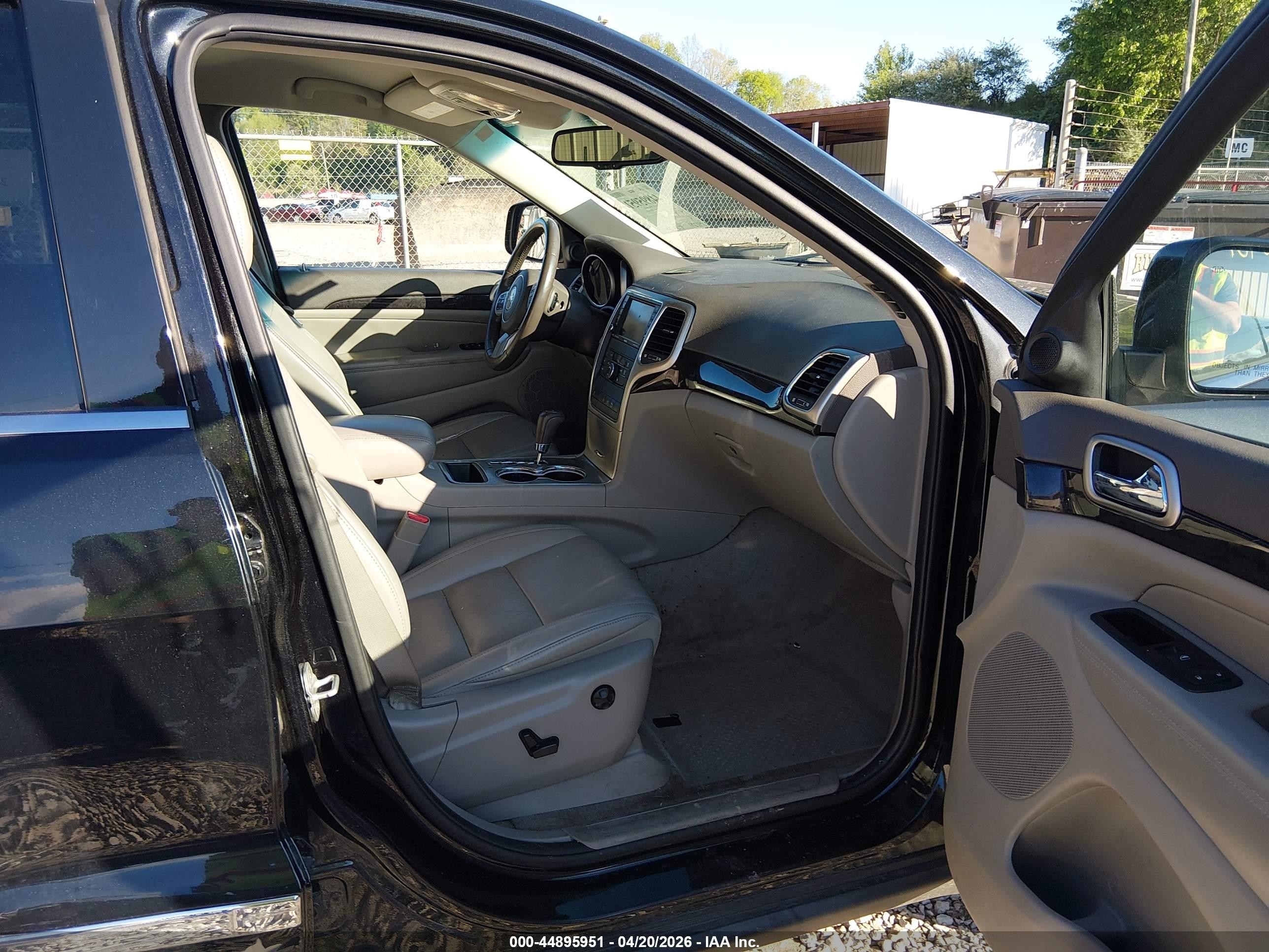 2011 Jeep Grand Cherokee Laredo Black vin: 1J4RR4GG5BC544268