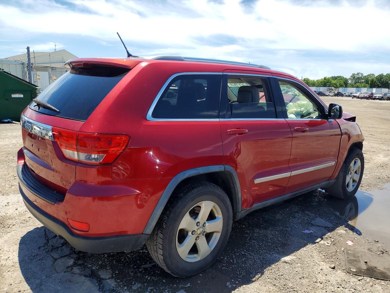 2011 Jeep Grand Cherokee Laredo Red vin: 1J4RR4GG5BC544660
