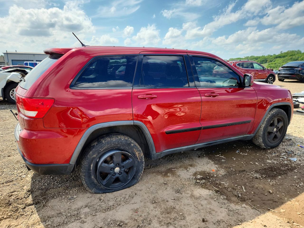 2011 Jeep Grand Cherokee Laredo Красный vin: 1J4RR4GG5BC571616